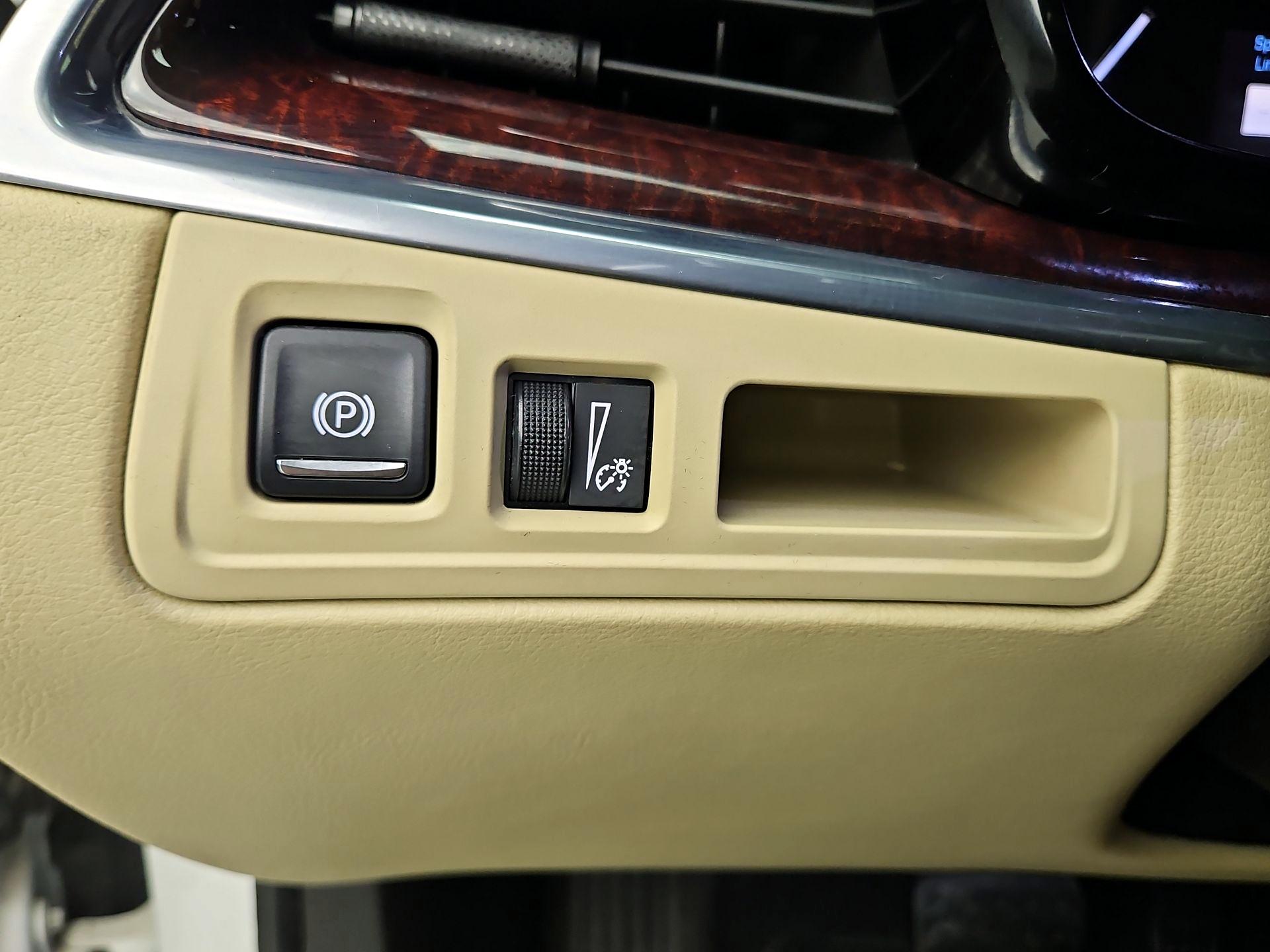 Thumbnail: 2017 Cadillac XT5 - 13