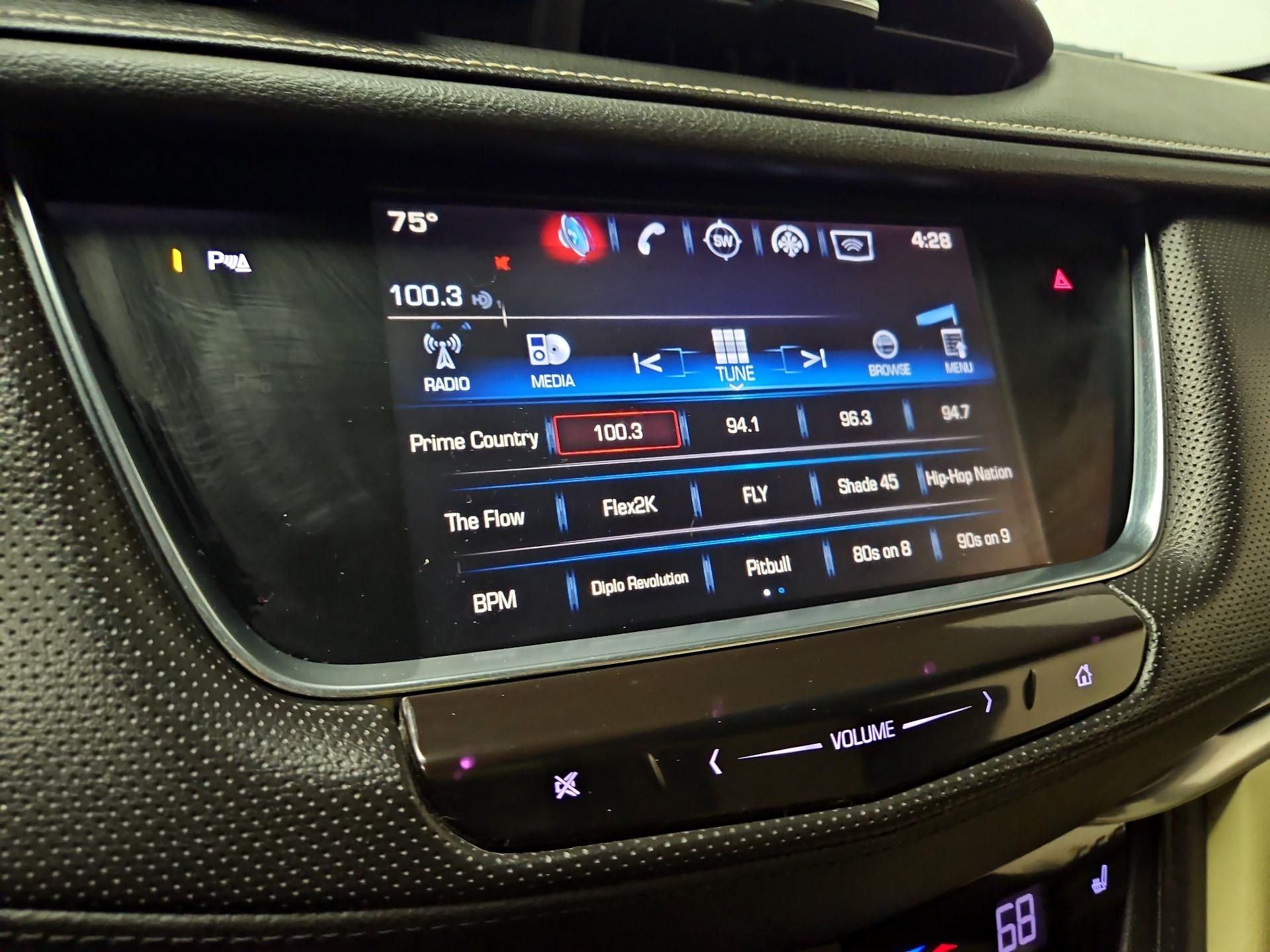 Thumbnail: 2017 Cadillac XT5 - 15