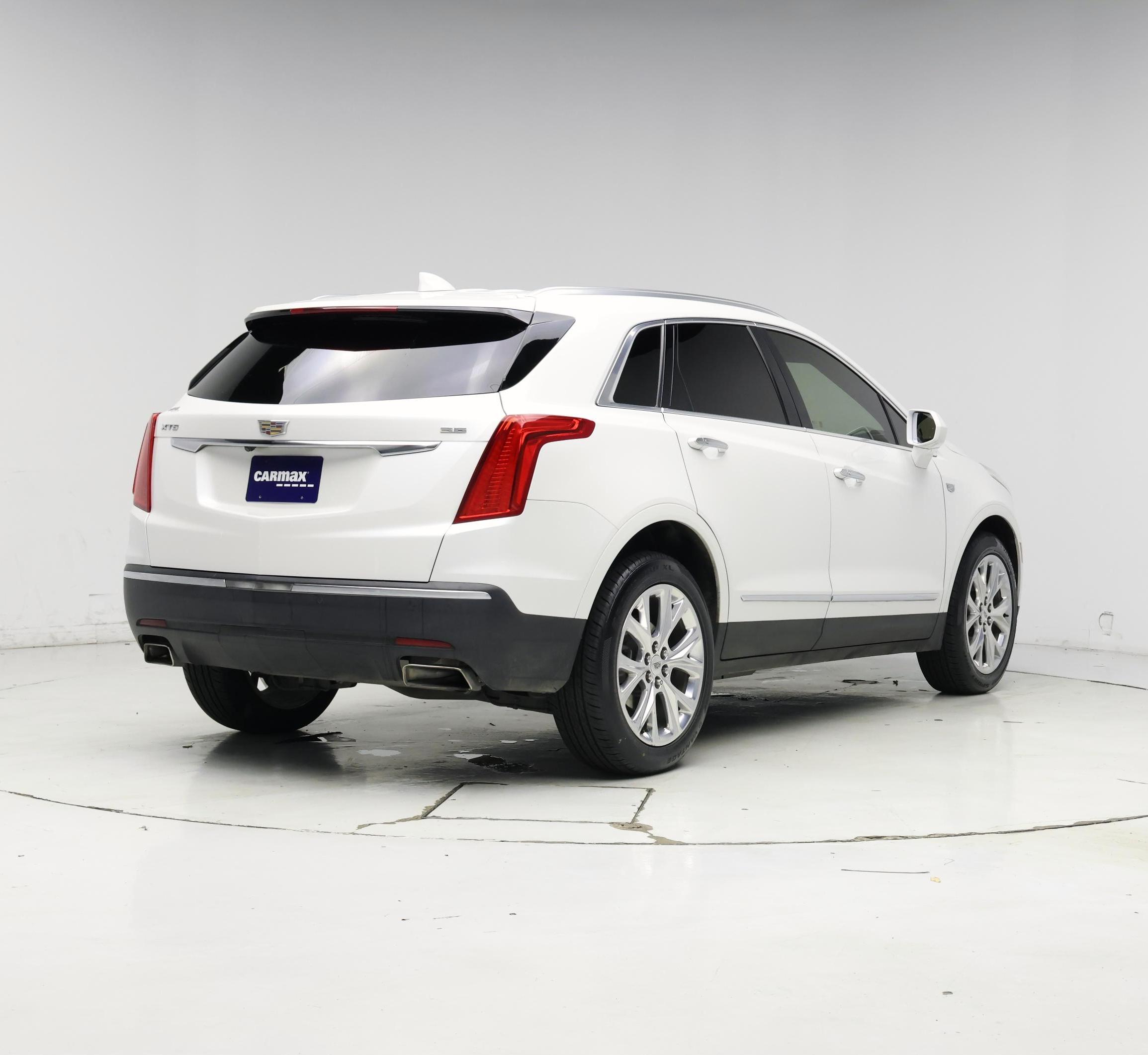 Thumbnail: 2017 Cadillac XT5 - 8