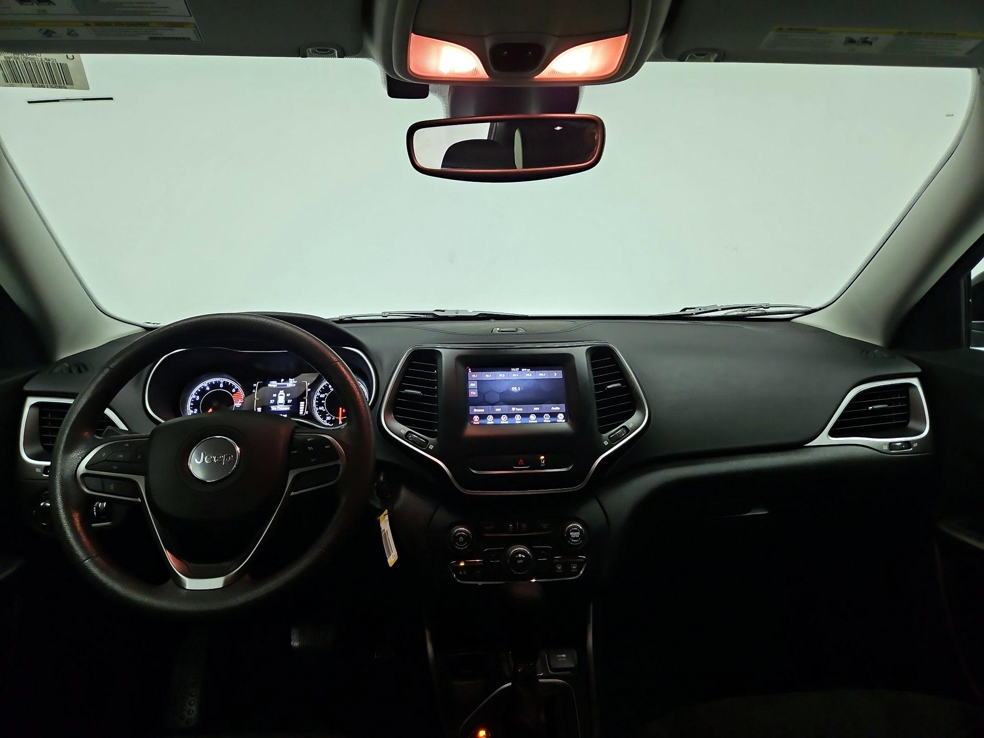 Thumbnail: 2021 Jeep Cherokee - 9