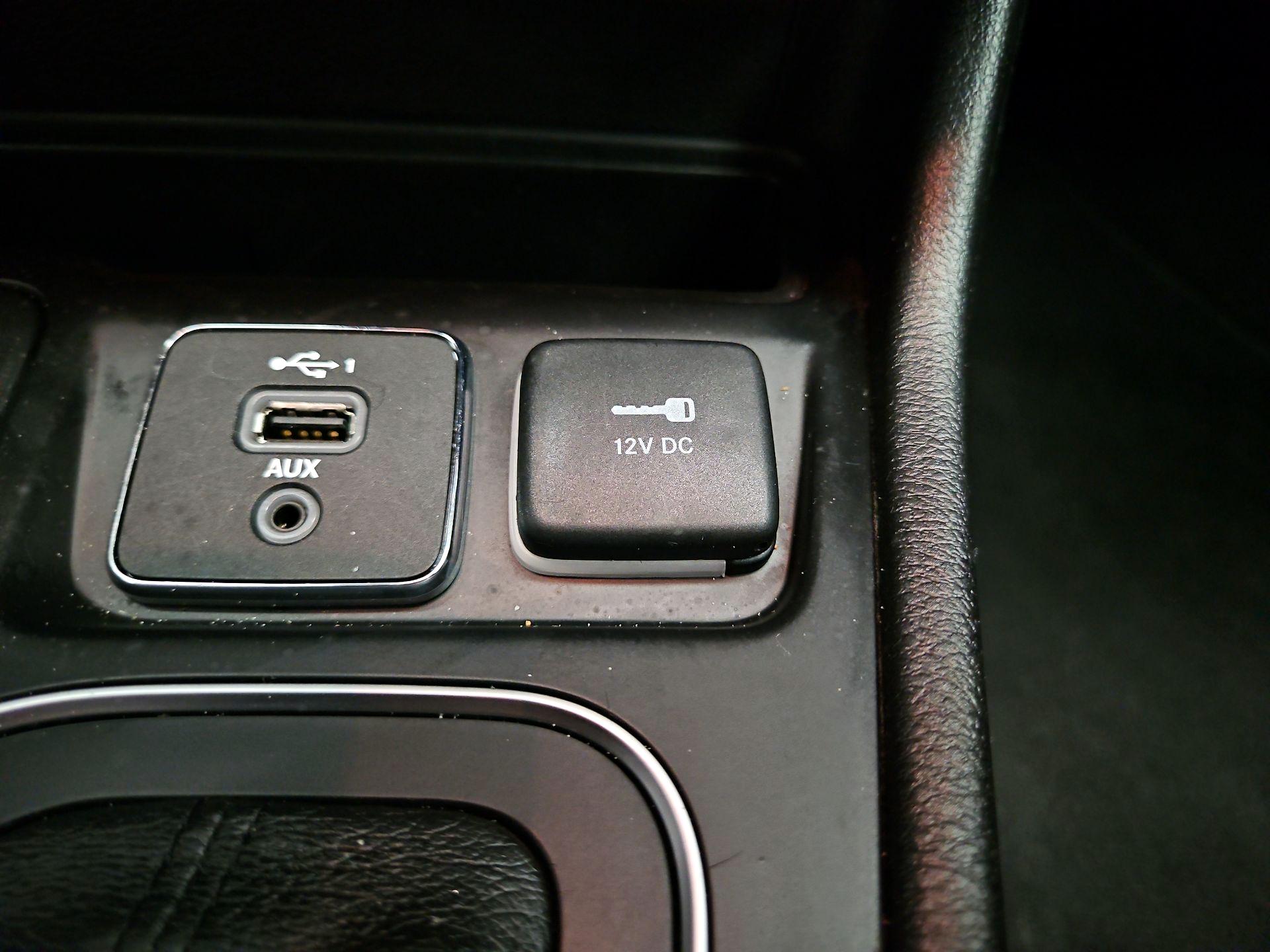 Thumbnail: 2021 Jeep Cherokee - 18