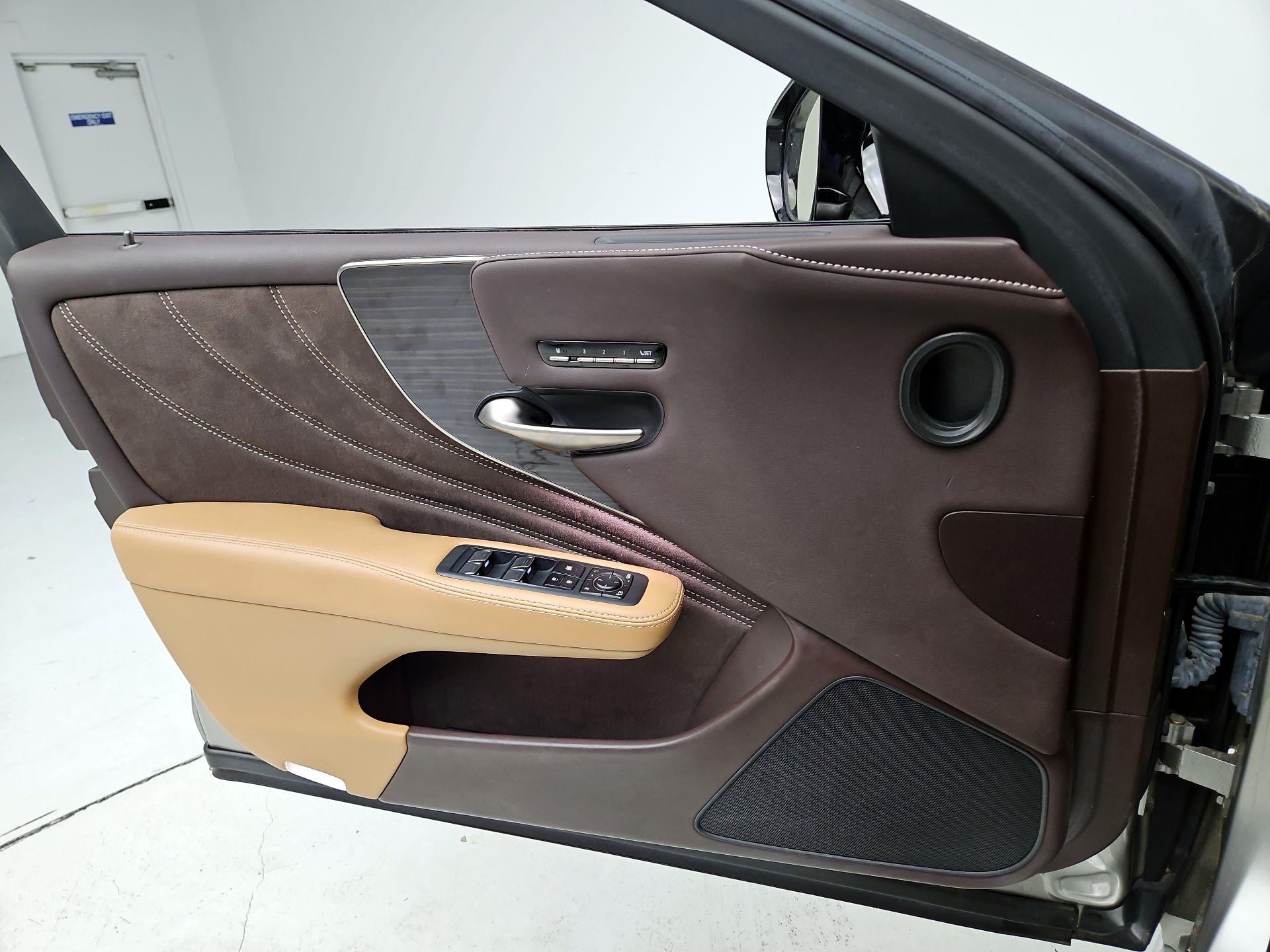 Thumbnail: 2019 Lexus LS - 12