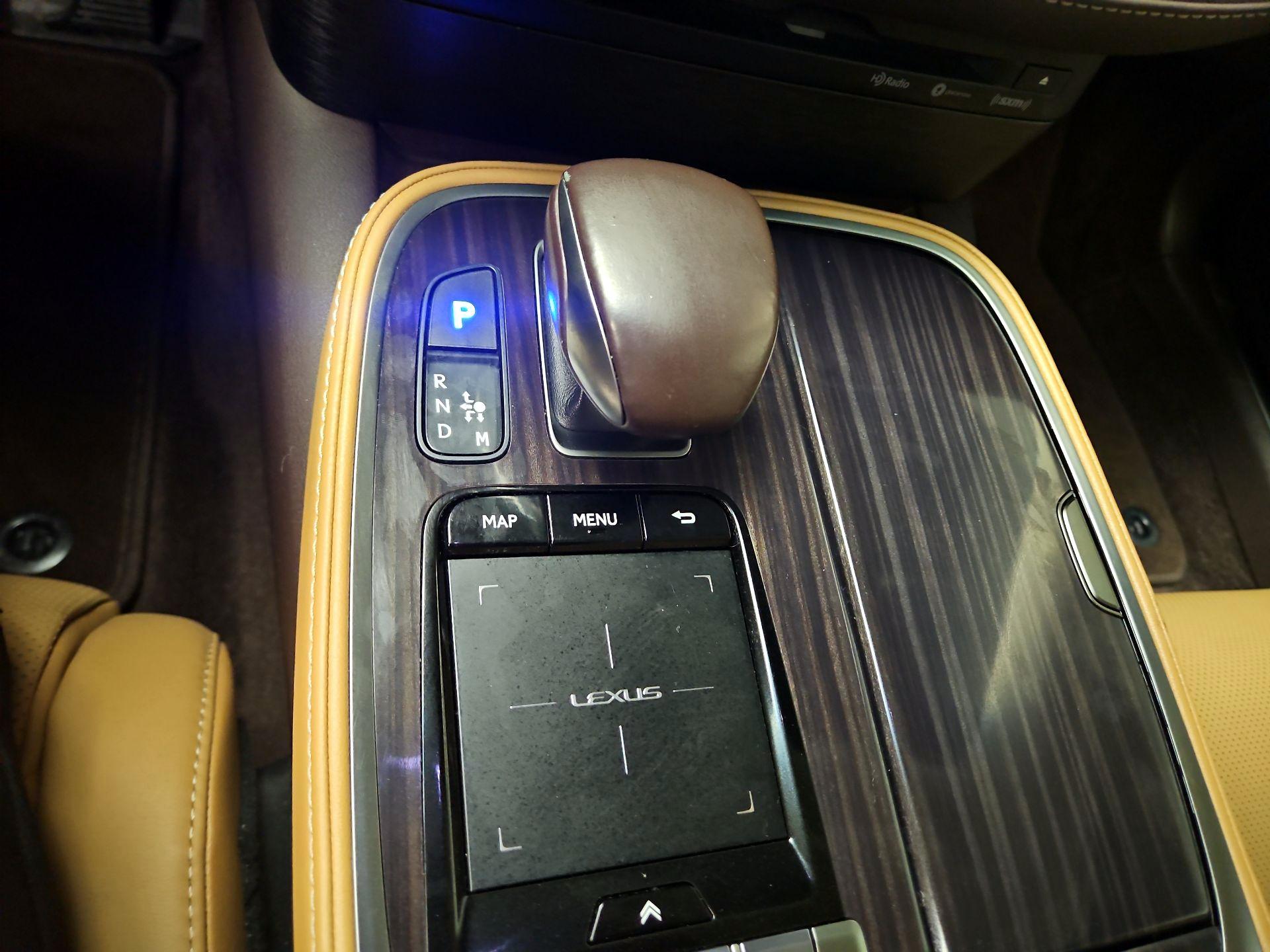 Thumbnail: 2019 Lexus LS - 18