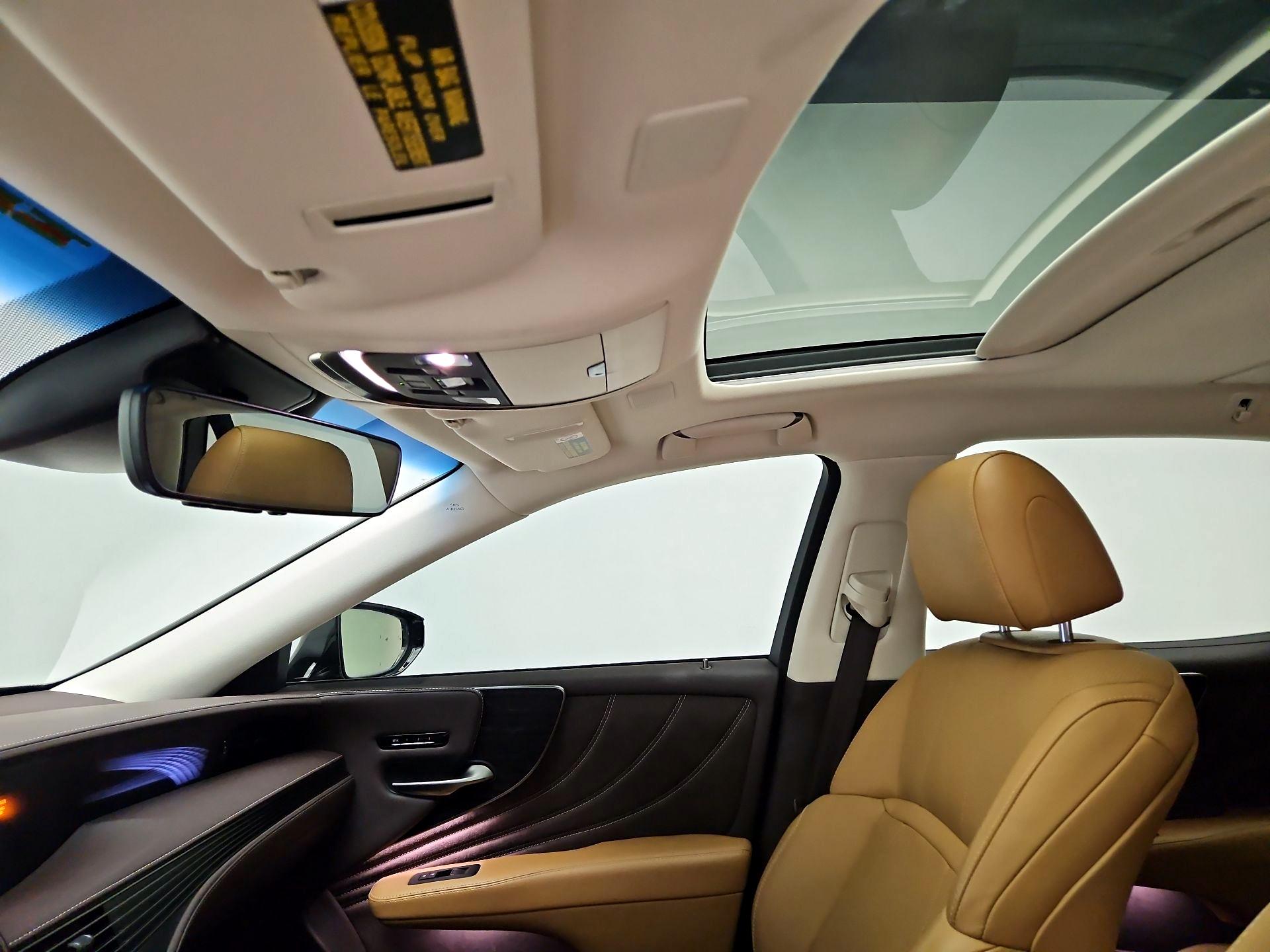 Thumbnail: 2019 Lexus LS - 20