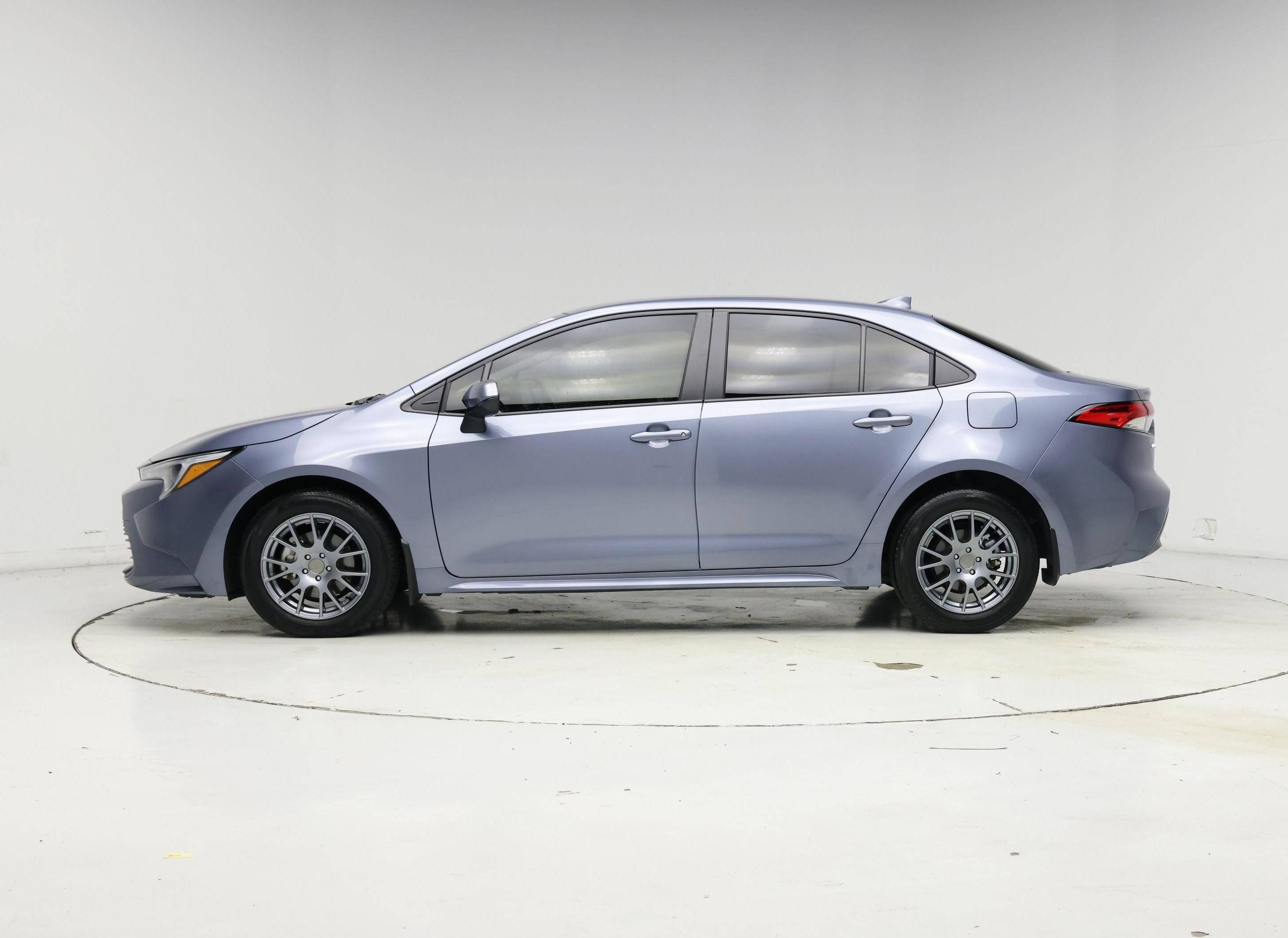 Thumbnail: 2025 Toyota Corolla - 3