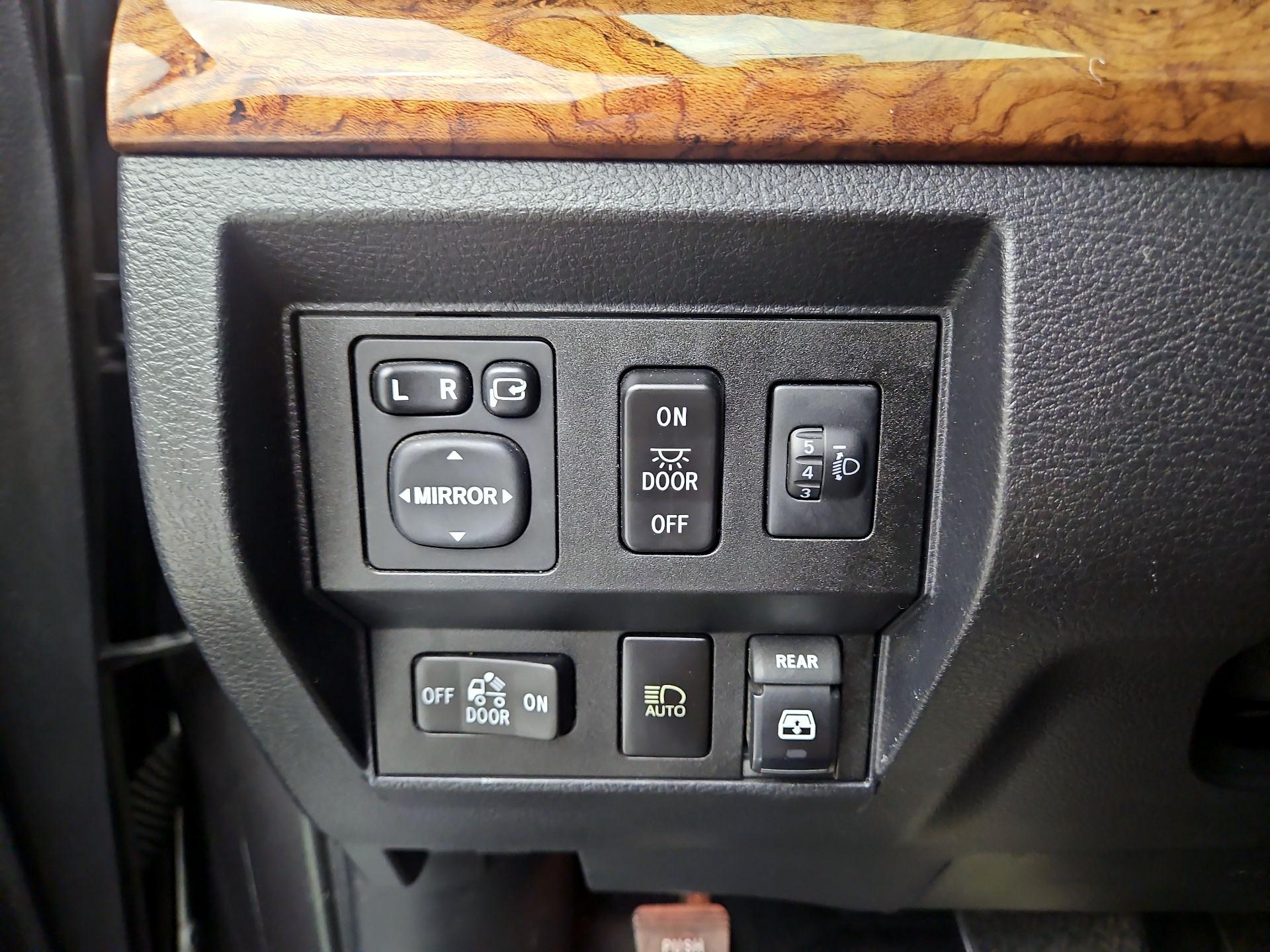 Thumbnail: 2018 Toyota Tundra - 13