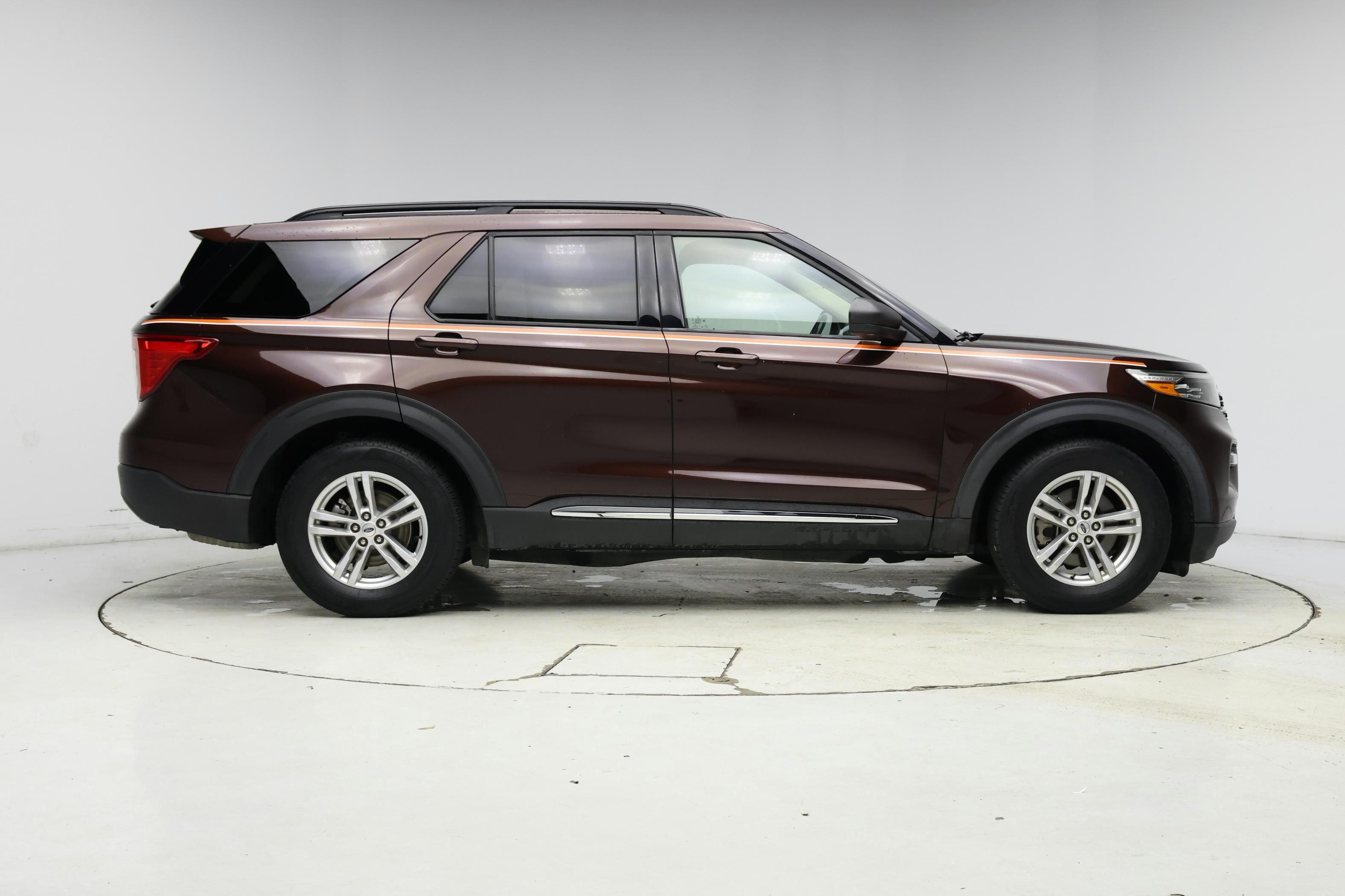 Thumbnail: 2020 Ford Explorer - 7