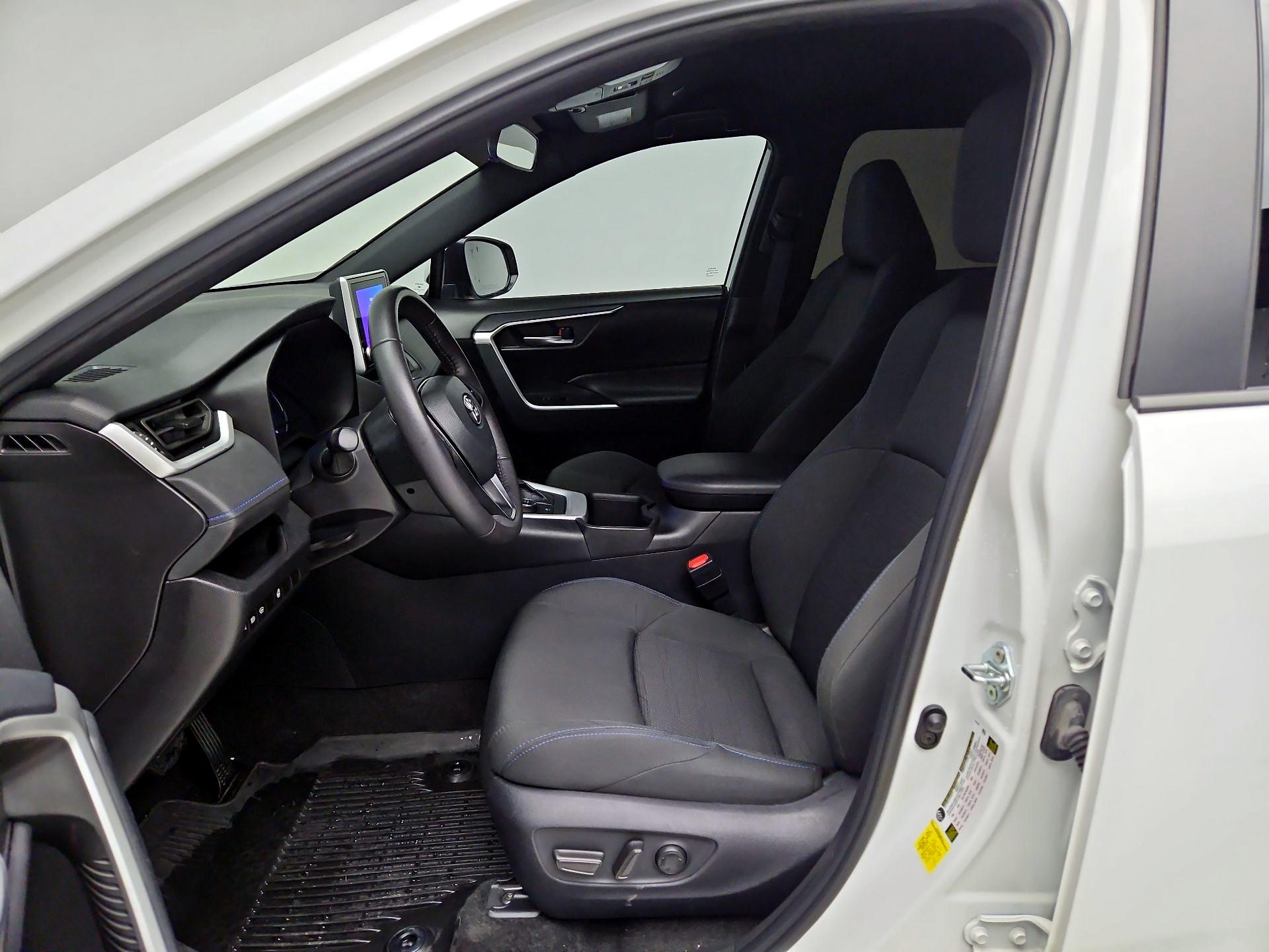 Thumbnail: 2024 Toyota RAV4 - 11