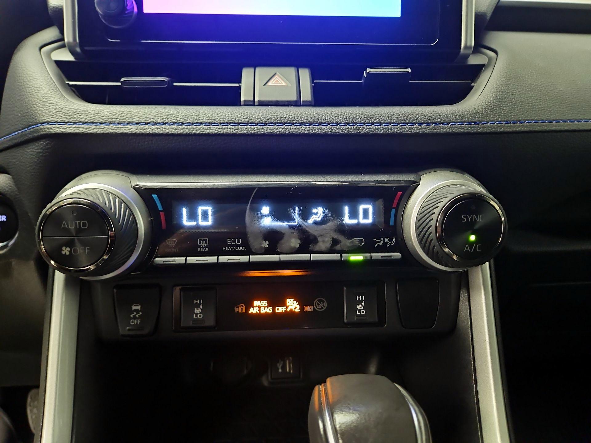 Thumbnail: 2024 Toyota RAV4 - 16