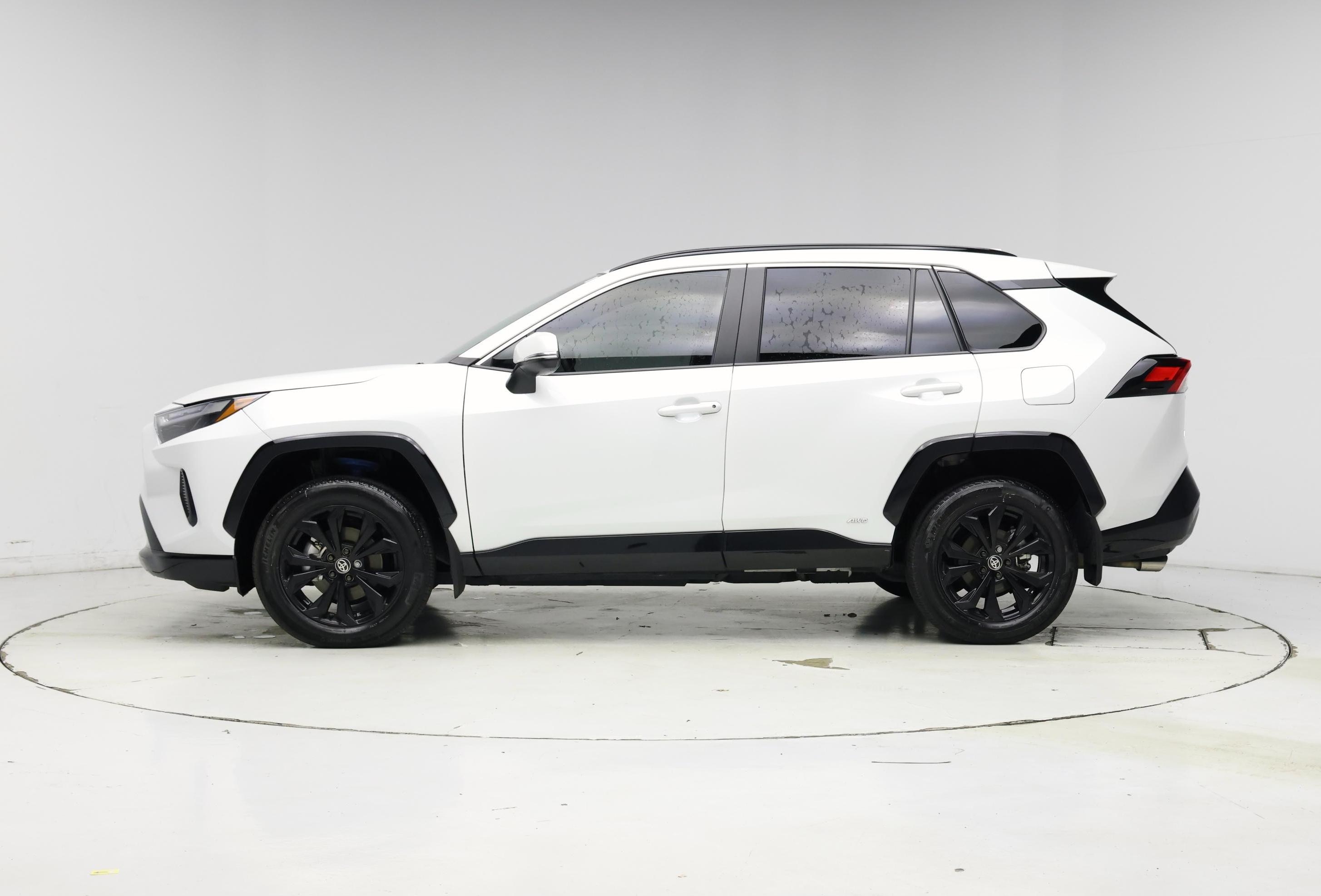 Thumbnail: 2024 Toyota RAV4 - 3