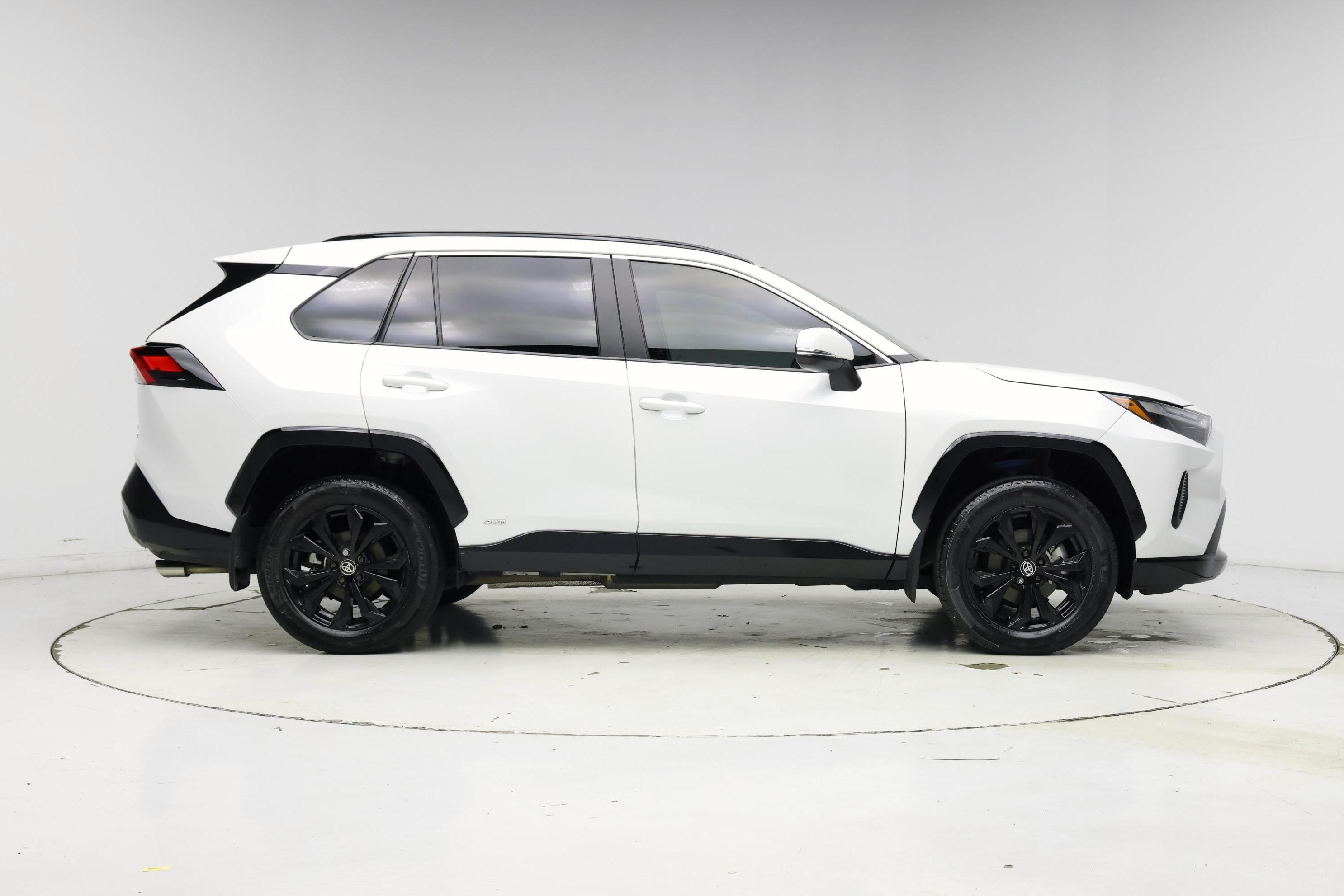 Thumbnail: 2024 Toyota RAV4 - 7