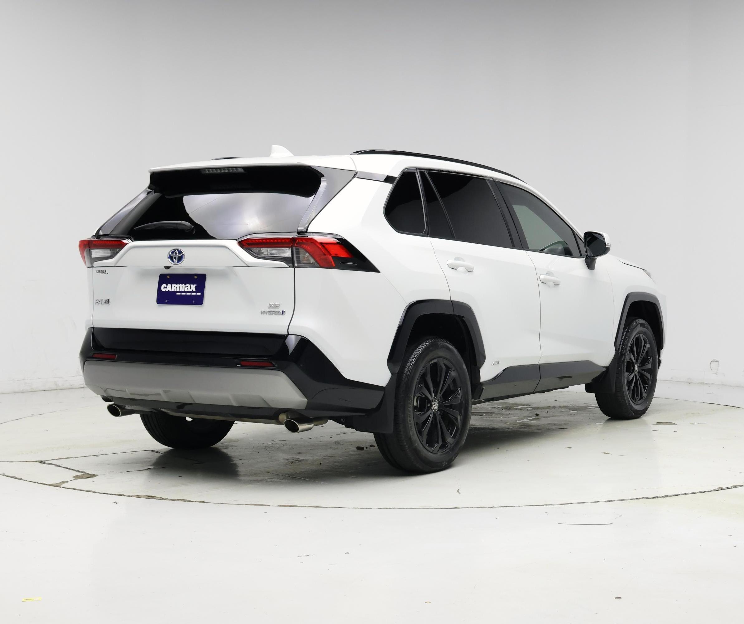 Thumbnail: 2024 Toyota RAV4 - 8