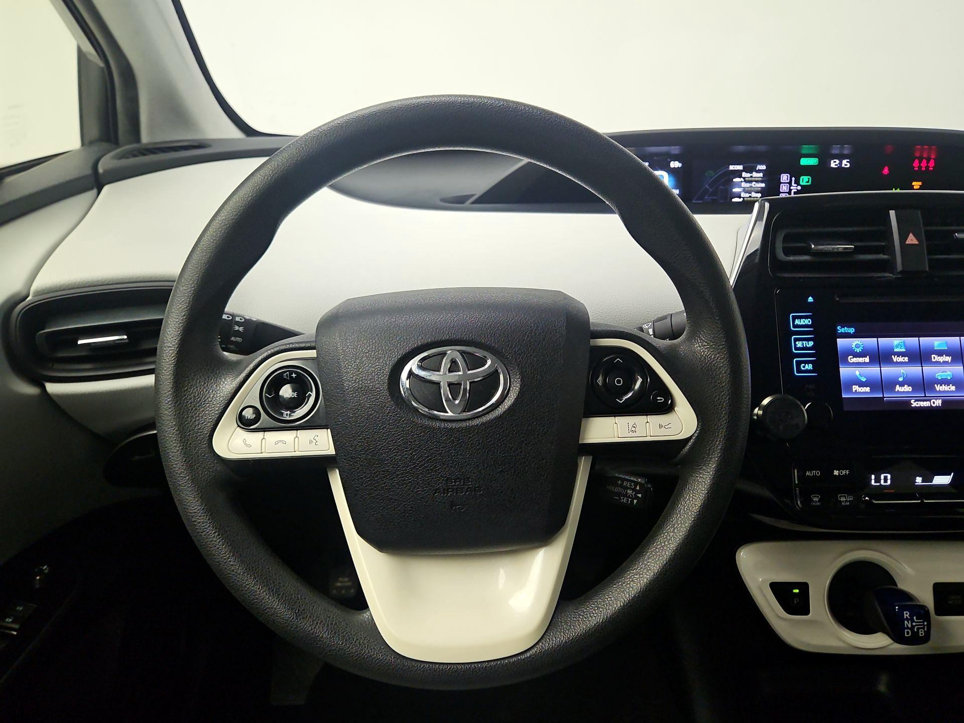 Thumbnail: 2017 Toyota Prius - 10