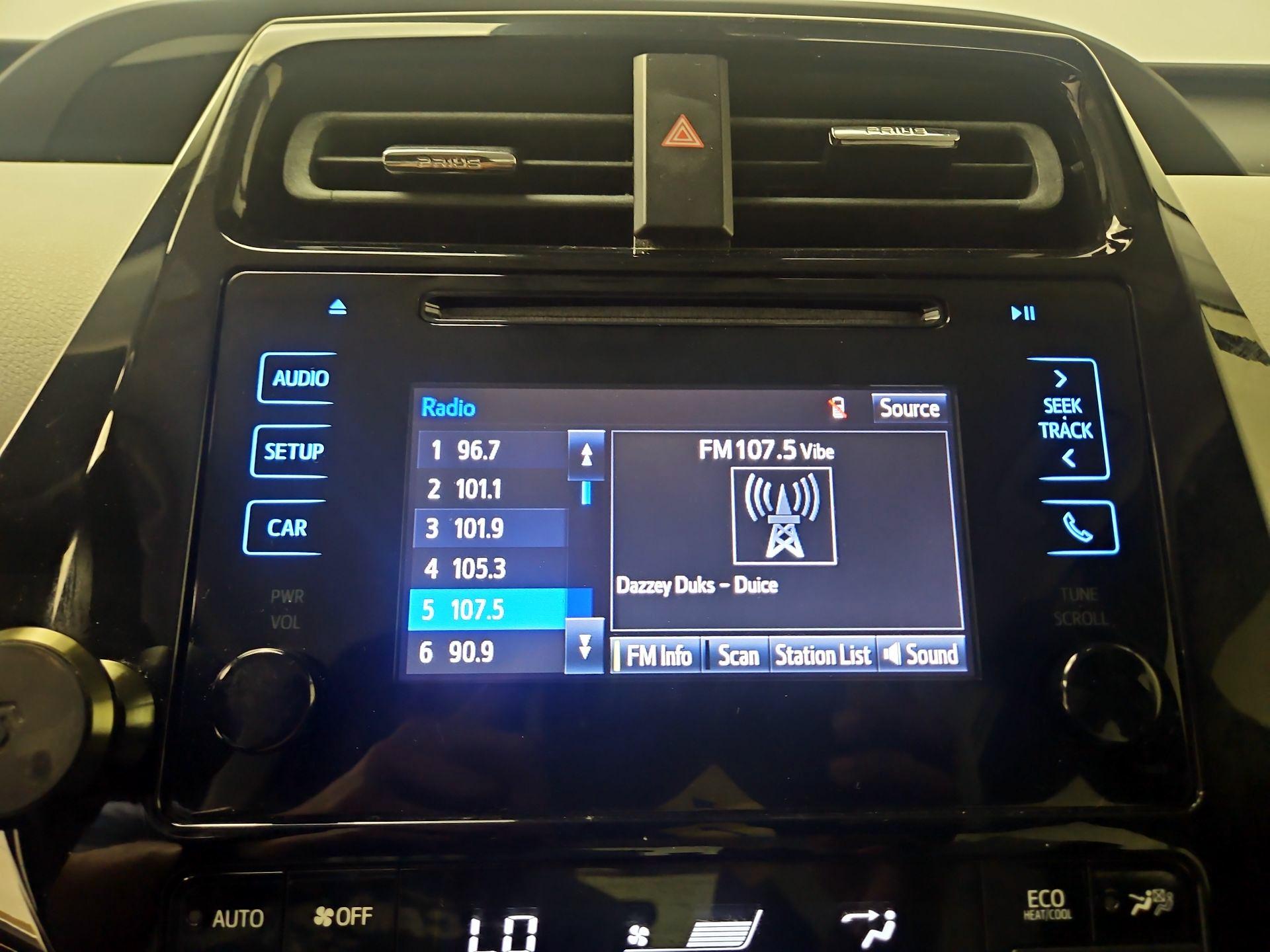 Thumbnail: 2017 Toyota Prius - 15