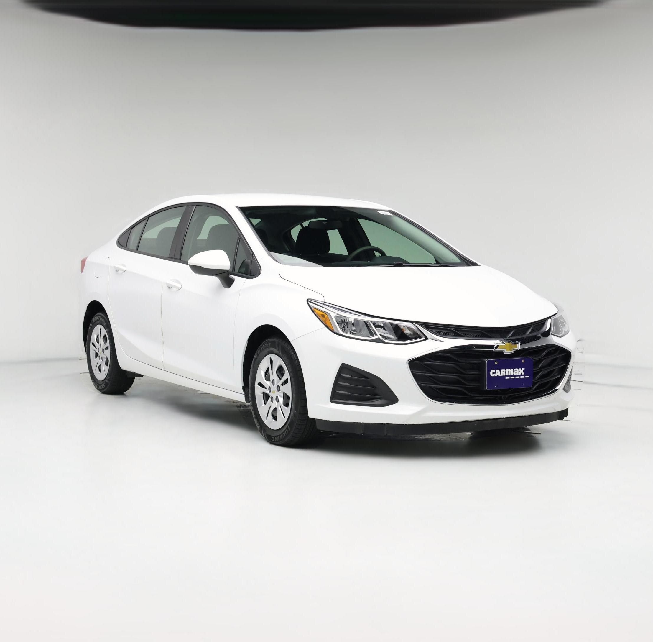 Thumbnail: 2019 Chevrolet Cruze - 1