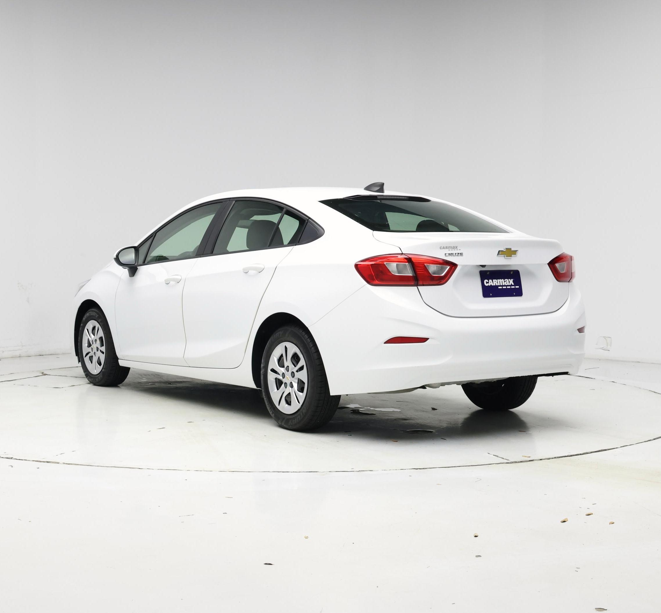 Thumbnail: 2019 Chevrolet Cruze - 2