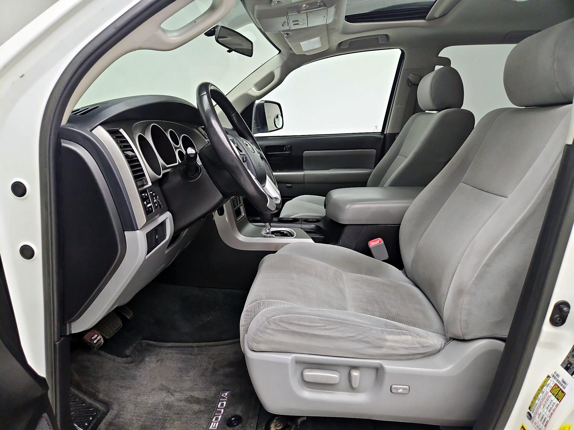 Thumbnail: 2017 Toyota Sequoia - 11