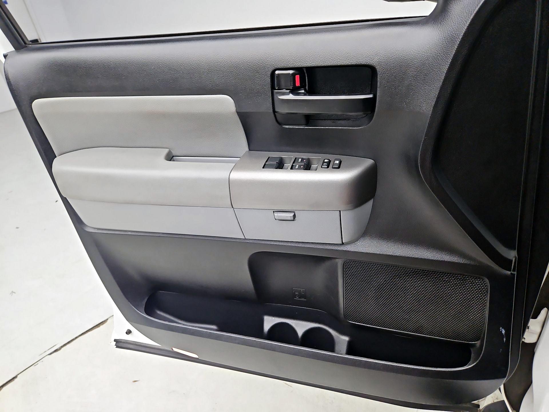 Thumbnail: 2017 Toyota Sequoia - 12