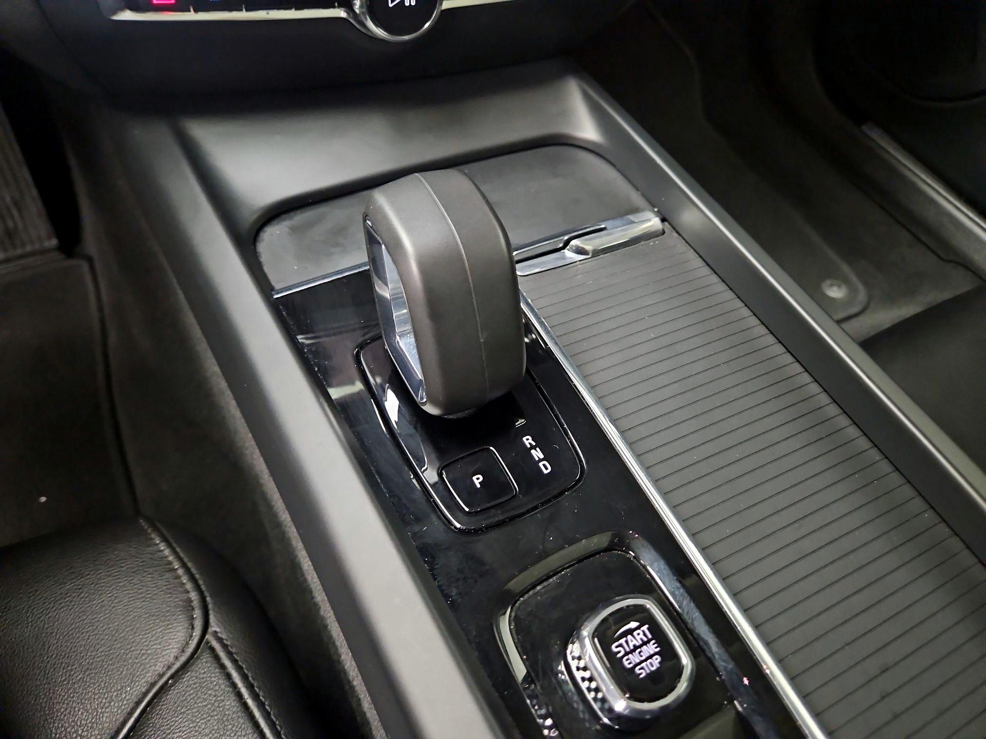 Thumbnail: 2024 Volvo S60 - 18