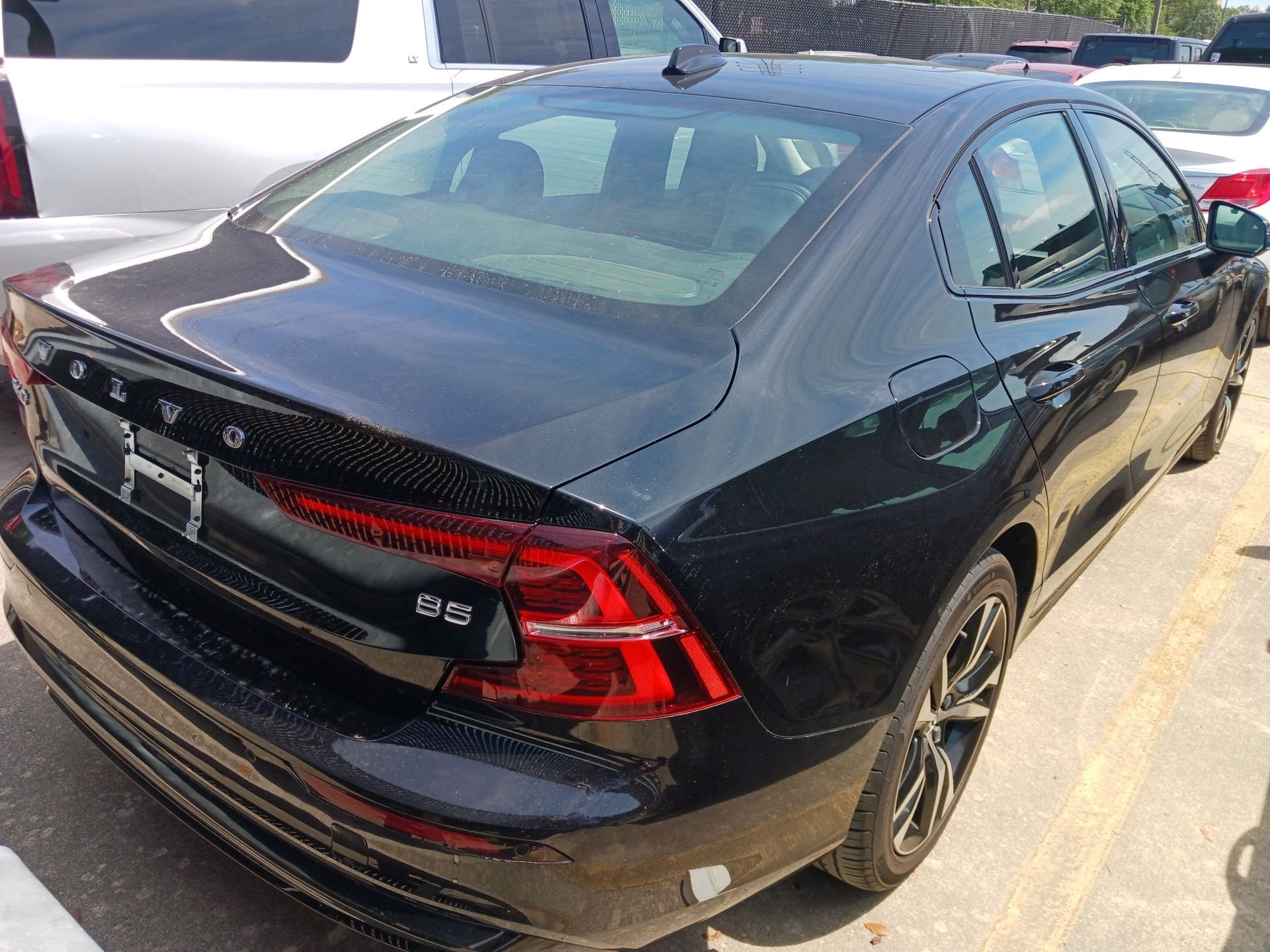 Thumbnail: 2024 Volvo S60 - 3