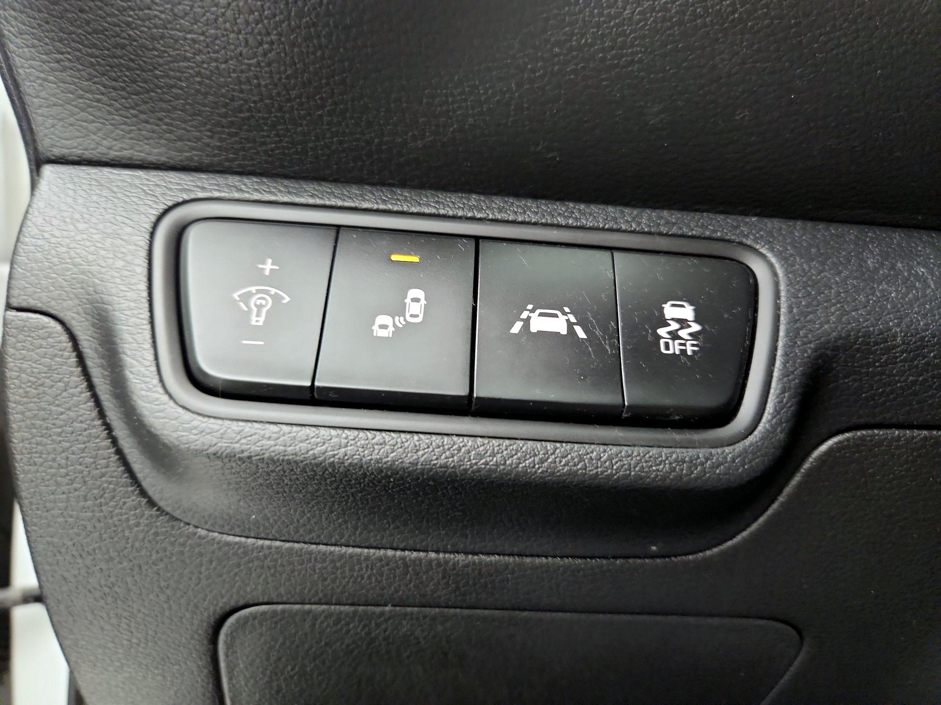 Thumbnail: 2020 Kia Forte - 13