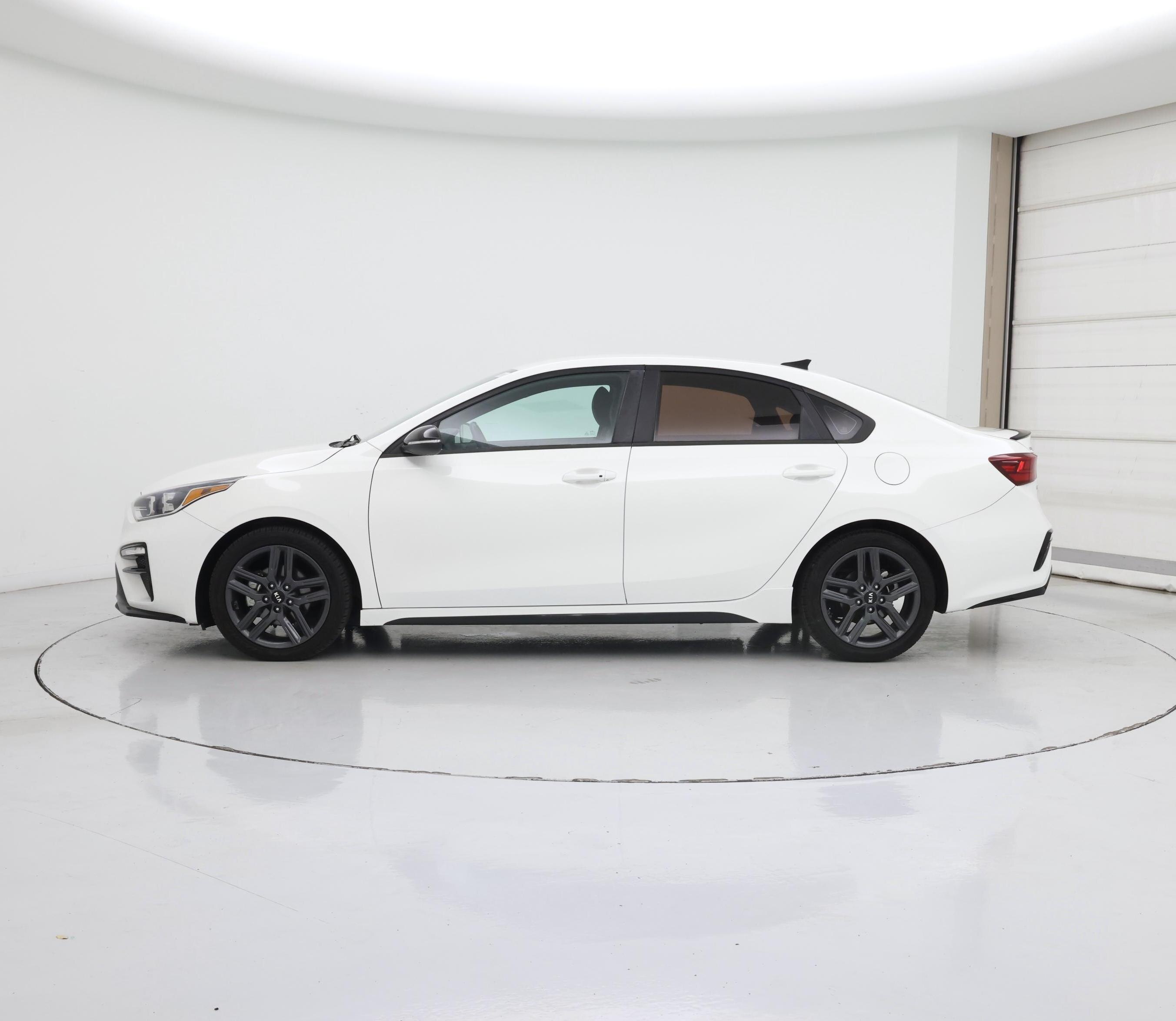 Thumbnail: 2020 Kia Forte - 3