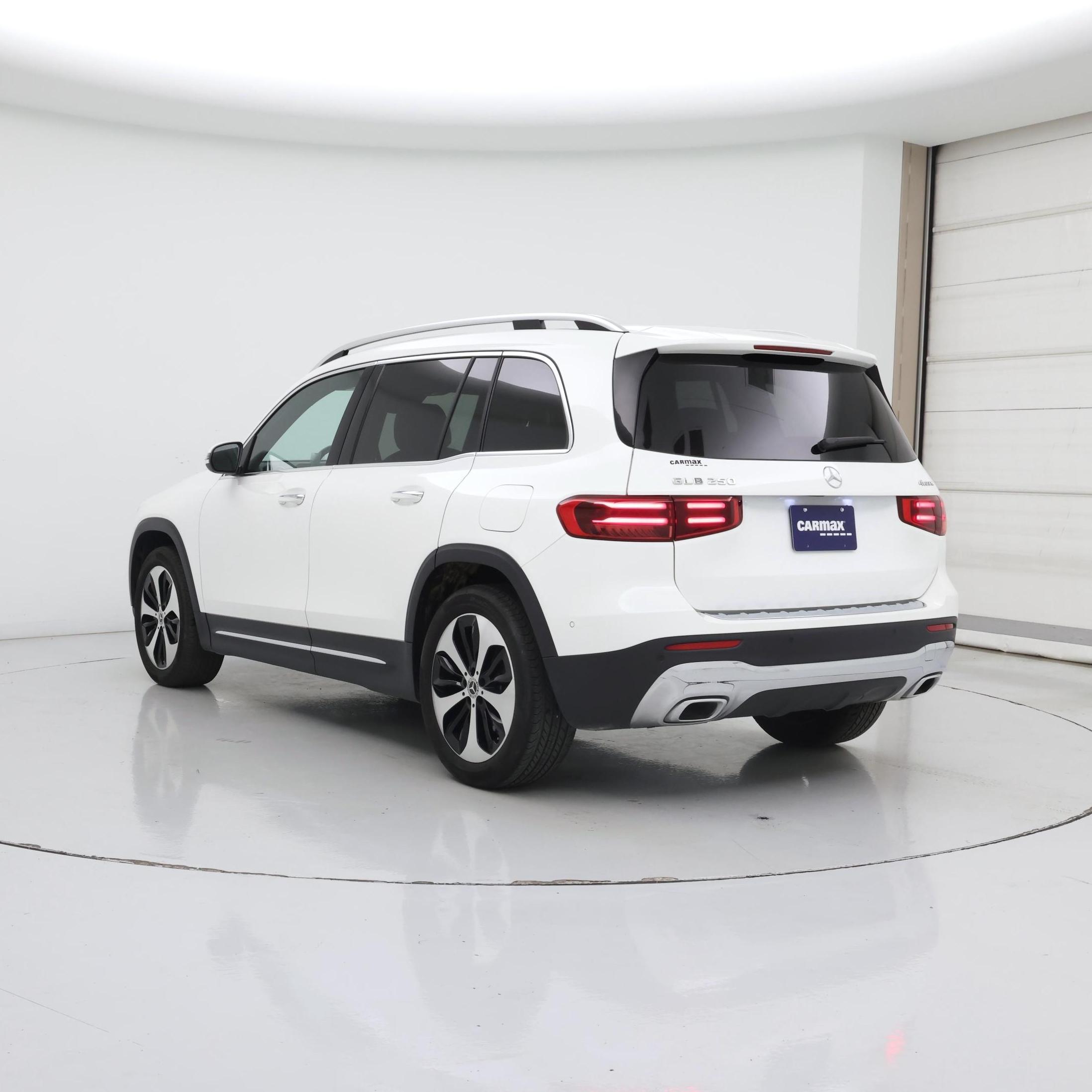 Thumbnail: 2025 Mercedes-Benz GLB - 2