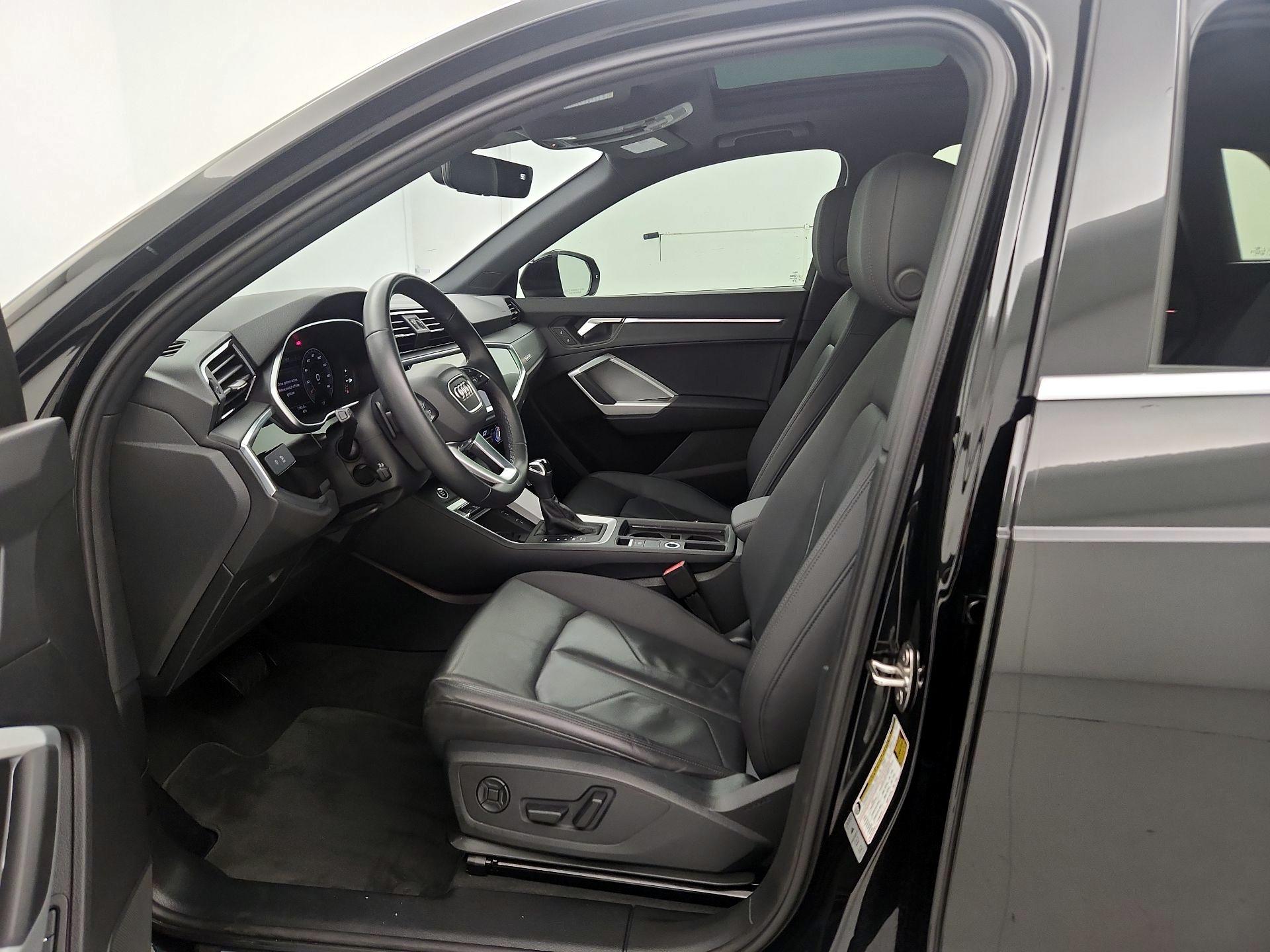 Thumbnail: 2024 Audi Q3 - 11