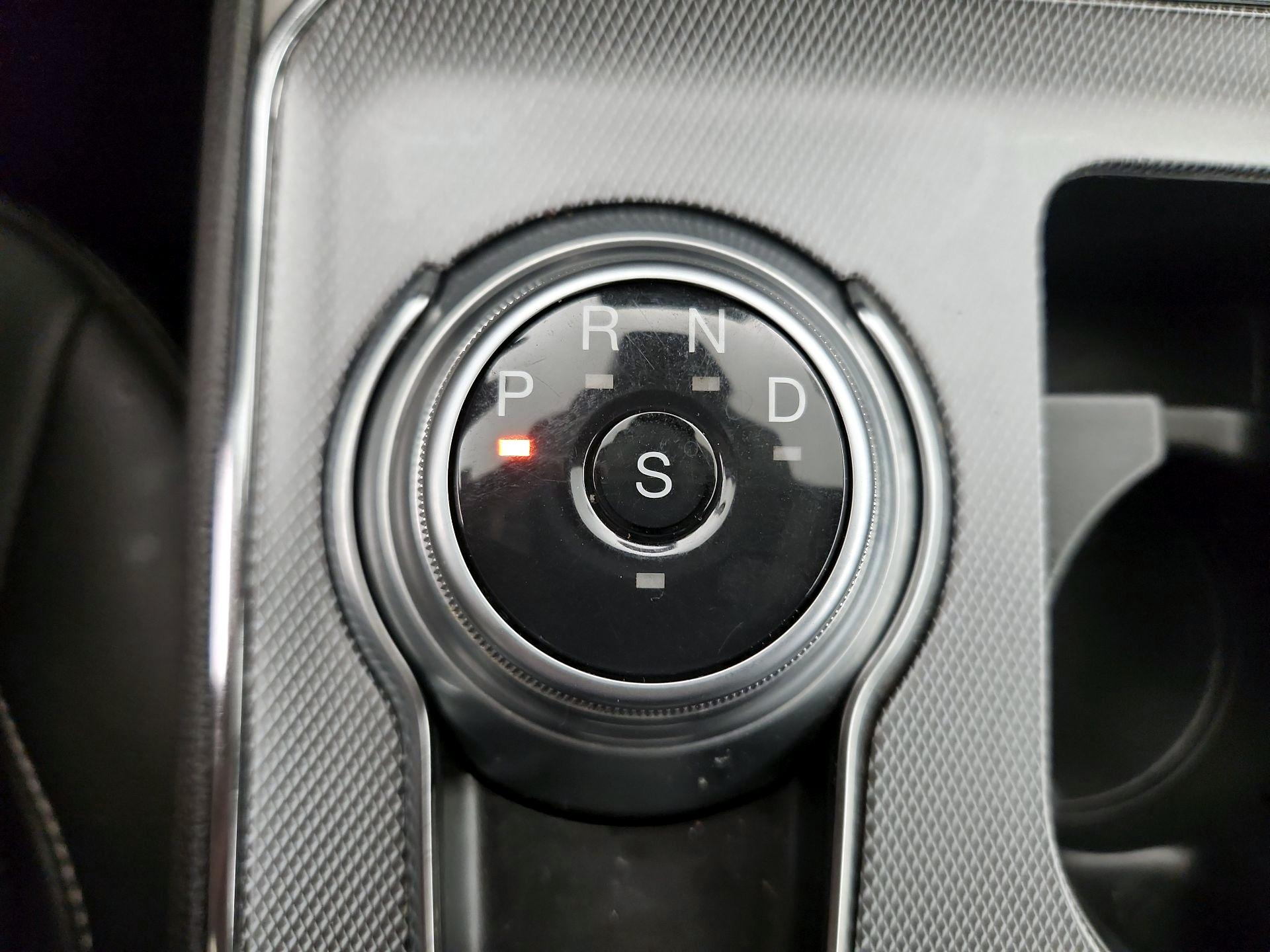 Thumbnail: 2021 Ford Edge - 17