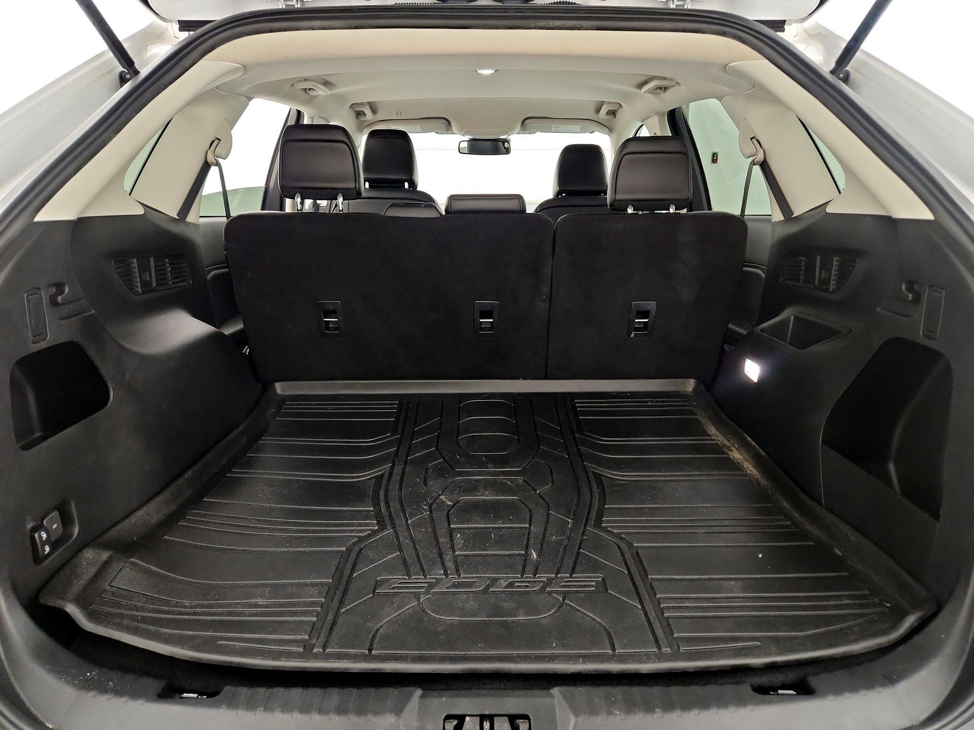 Thumbnail: 2021 Ford Edge - 20