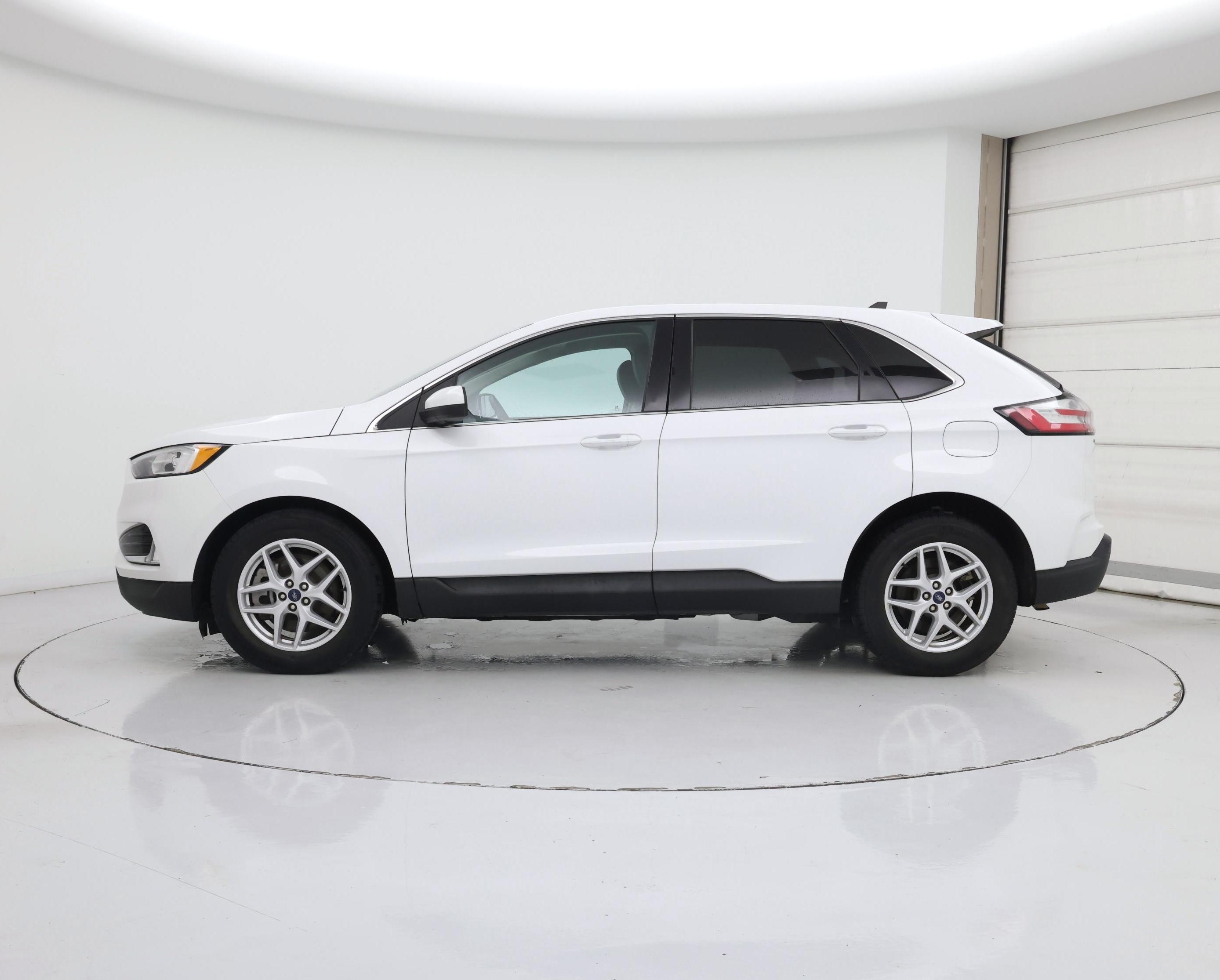 Thumbnail: 2021 Ford Edge - 3