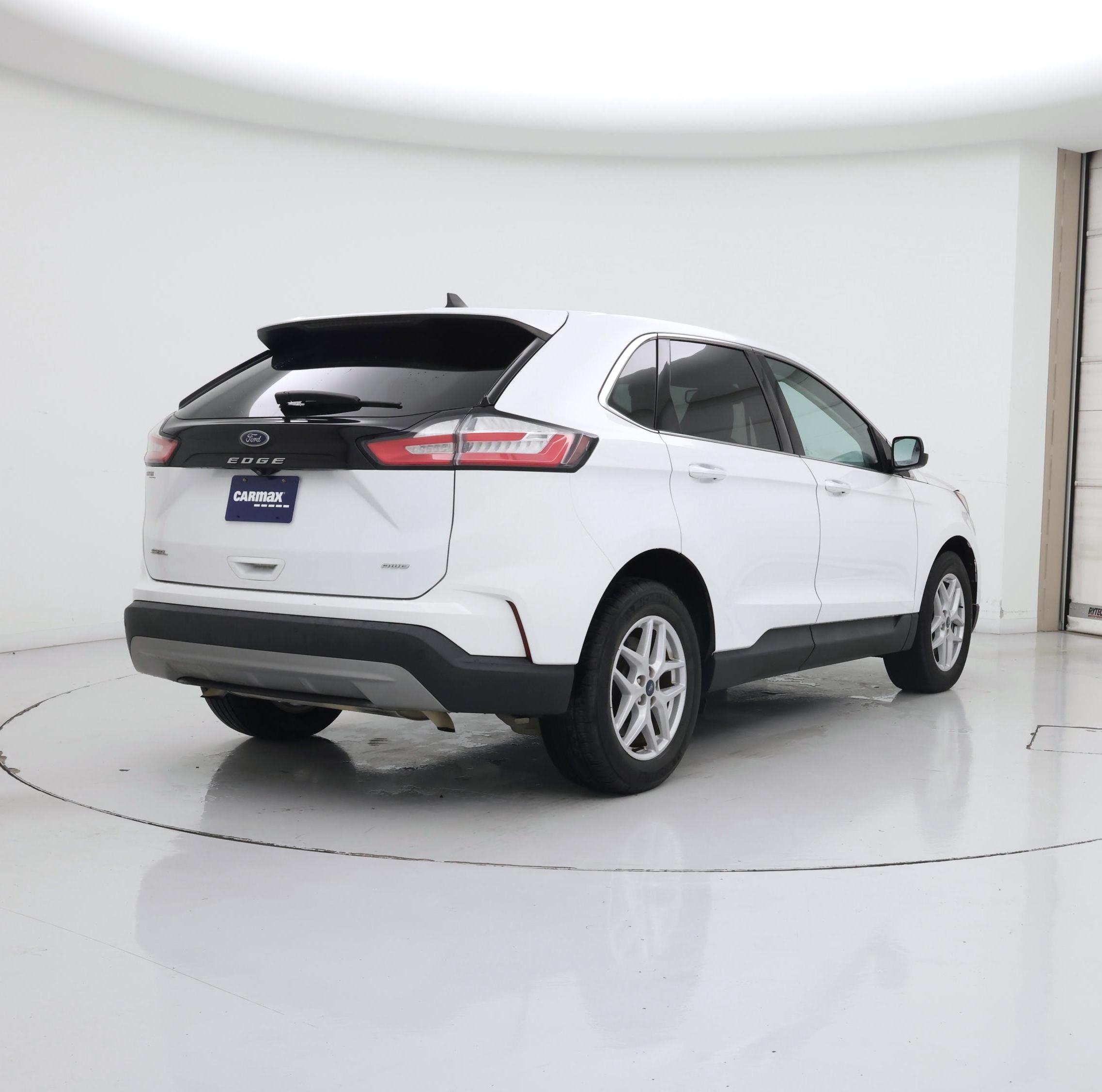 Thumbnail: 2021 Ford Edge - 8