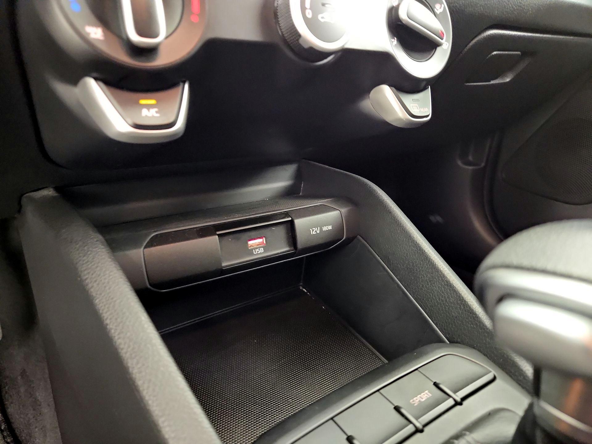 Thumbnail: 2021 Kia Rio5 - 18