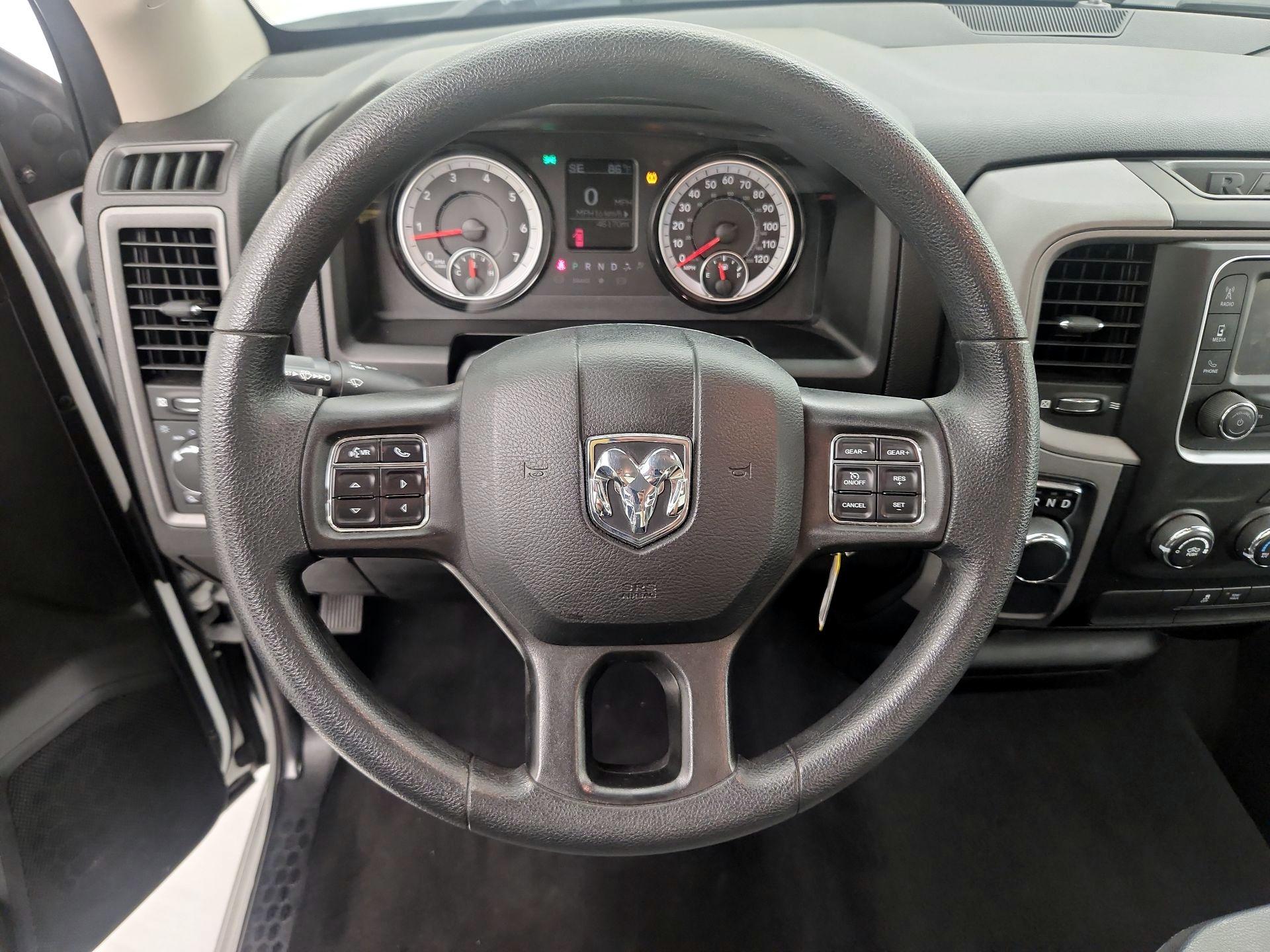 Thumbnail: 2021 RAM 1500 Classic - 10