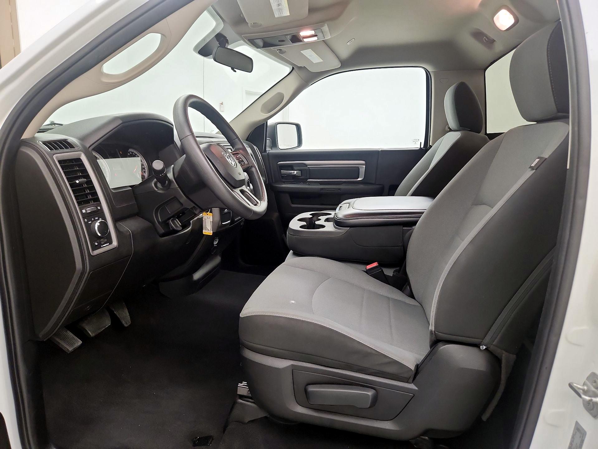 Thumbnail: 2021 RAM 1500 Classic - 11