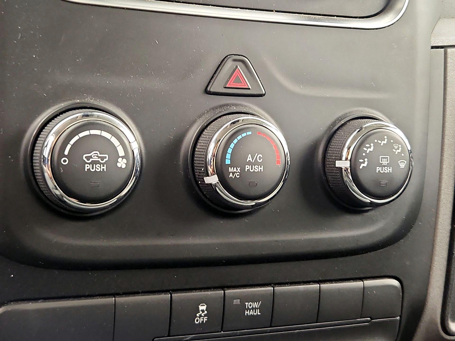Thumbnail: 2021 RAM 1500 Classic - 16