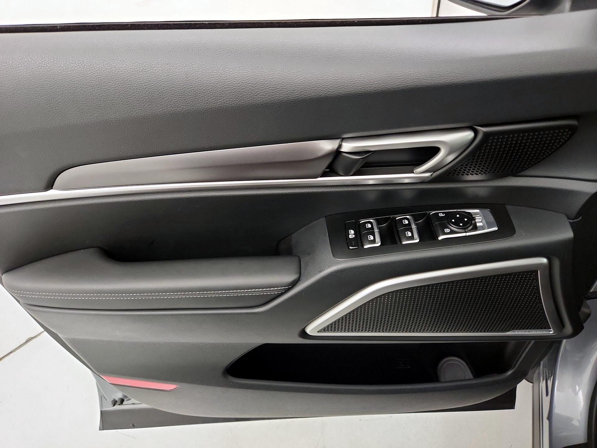 Thumbnail: 2025 Kia Telluride - 12