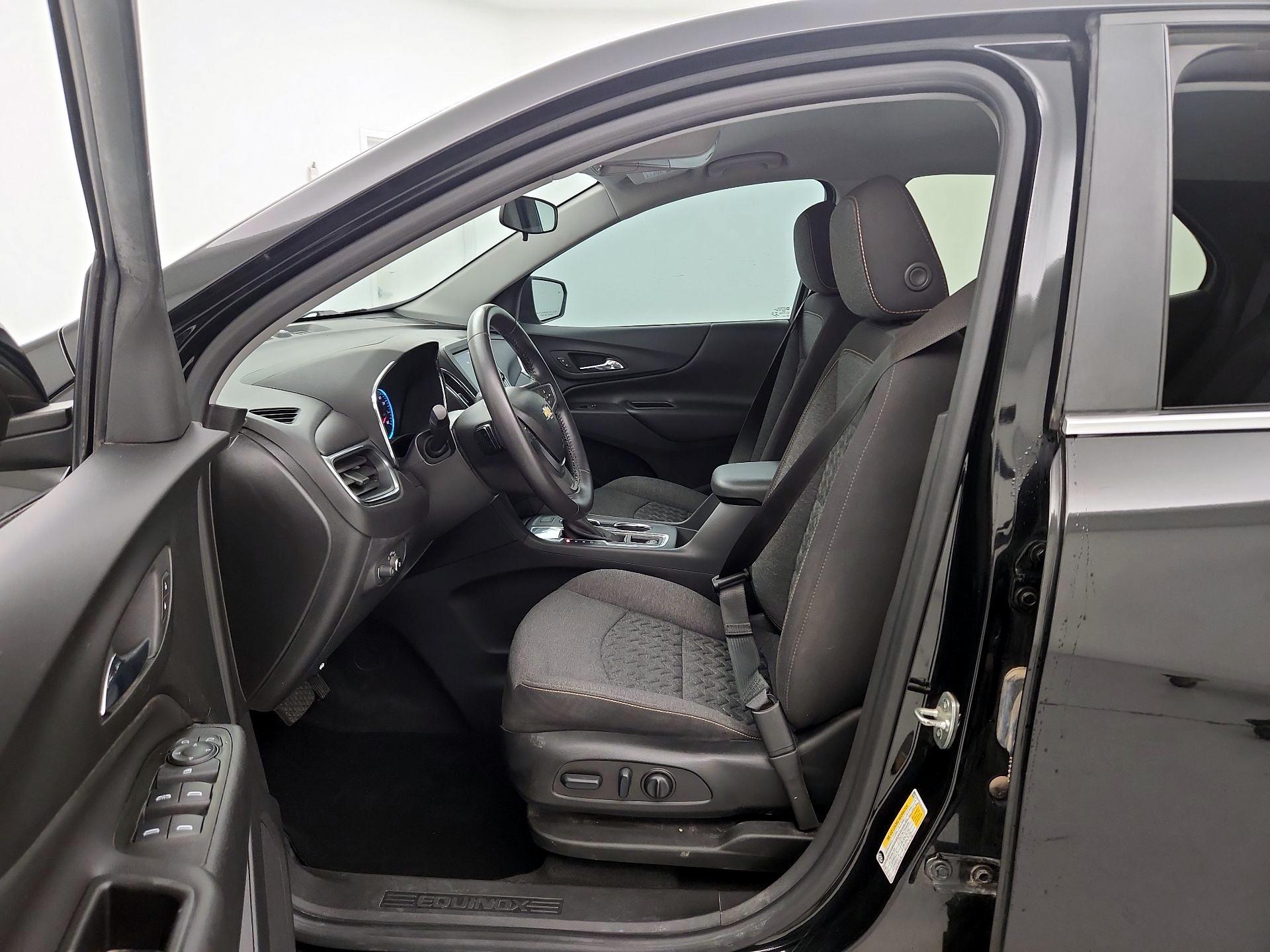 Thumbnail: 2022 Chevrolet Equinox - 11