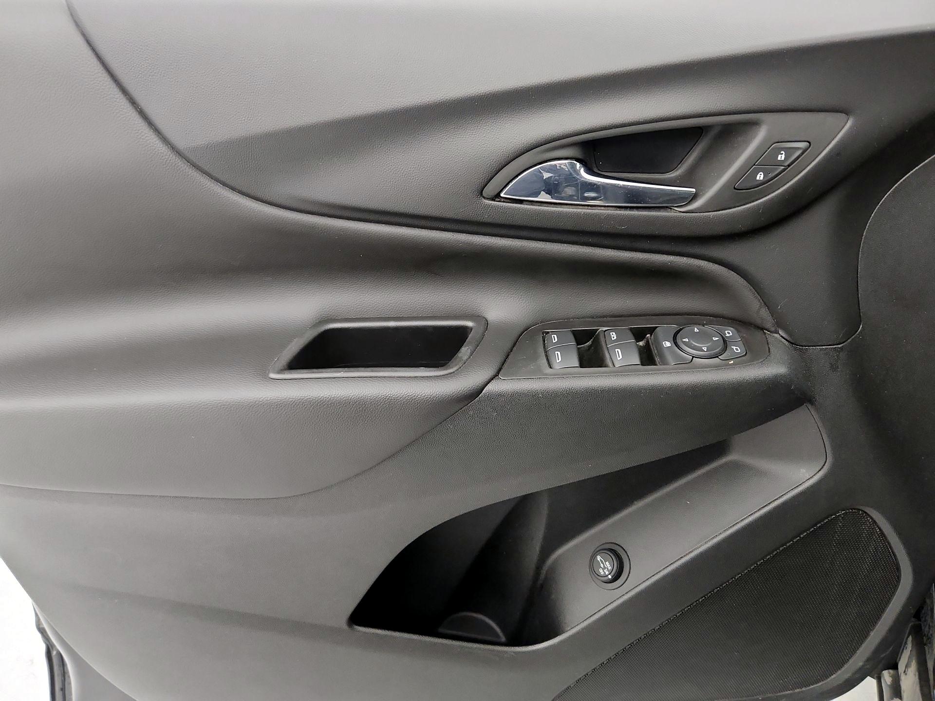 Thumbnail: 2022 Chevrolet Equinox - 12