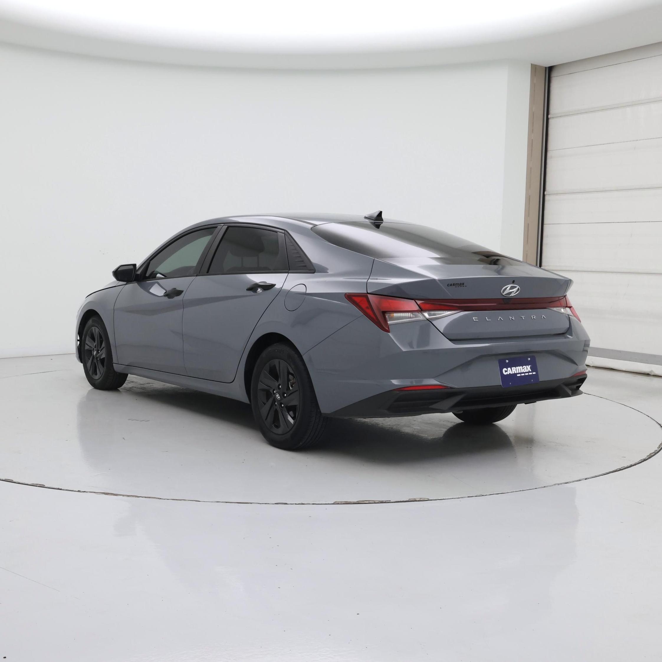 Thumbnail: 2022 Hyundai Elantra - 2