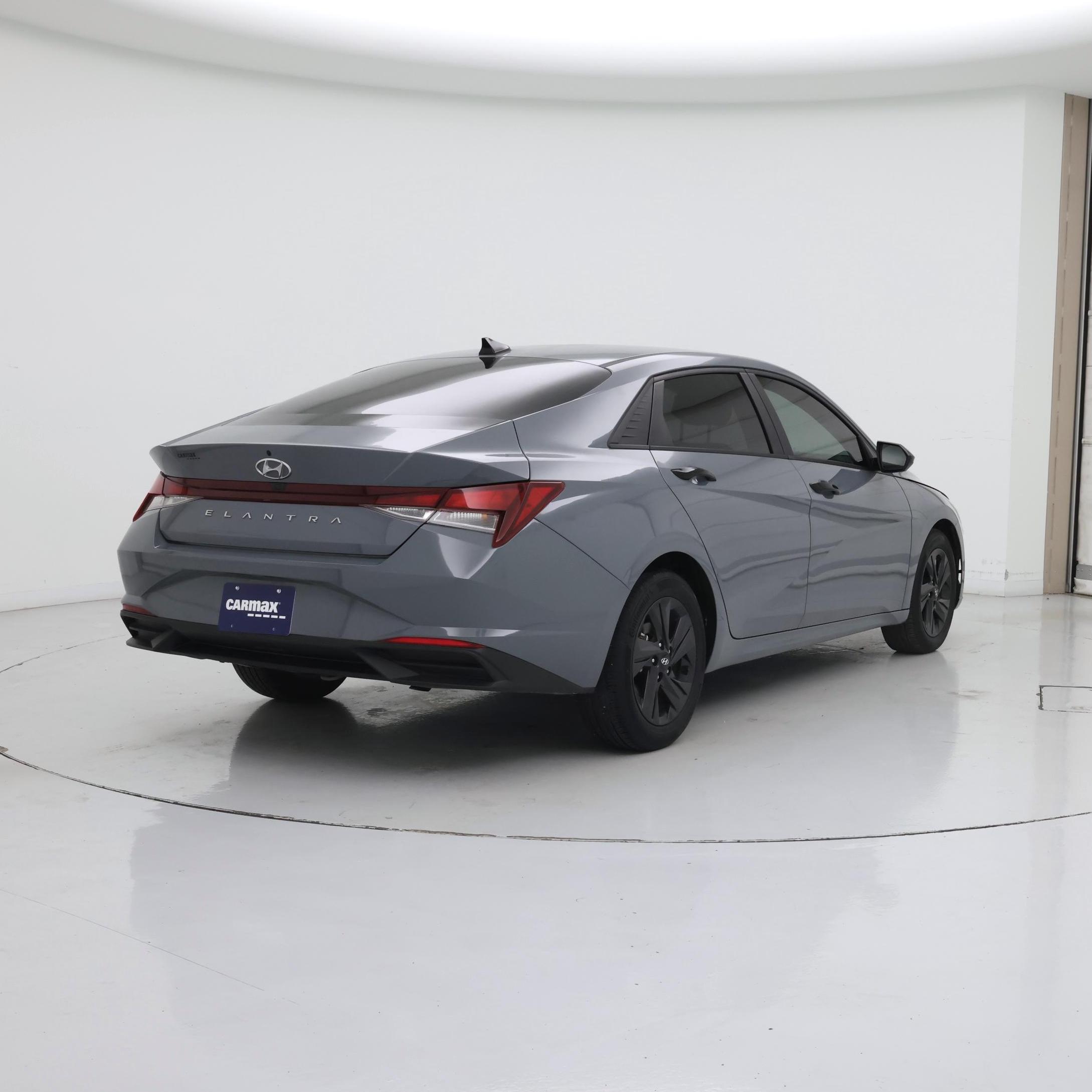 Thumbnail: 2022 Hyundai Elantra - 8