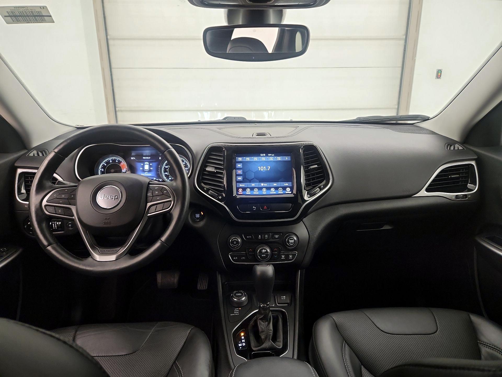 Thumbnail: 2020 Jeep Cherokee - 9