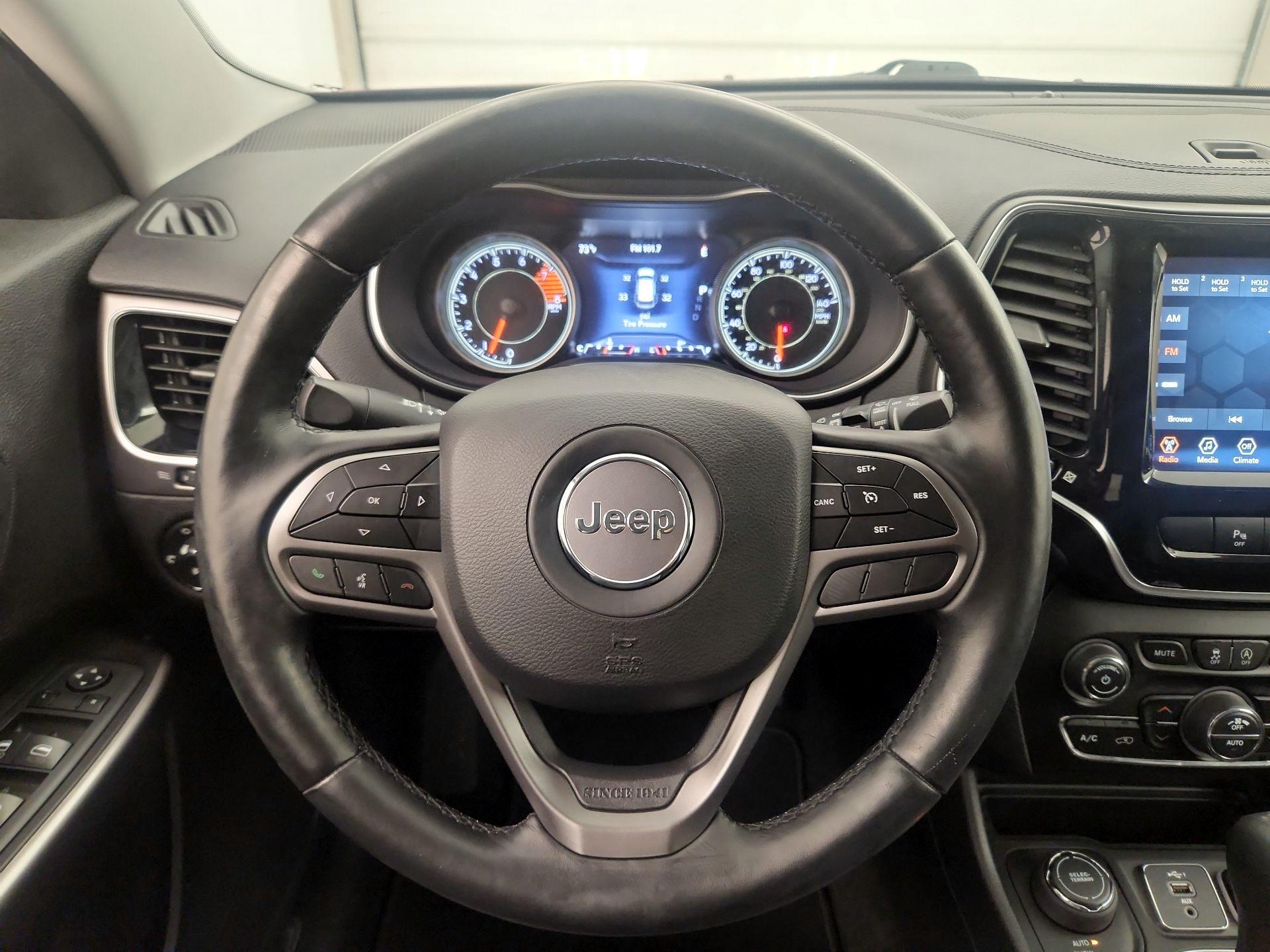 Thumbnail: 2020 Jeep Cherokee - 10