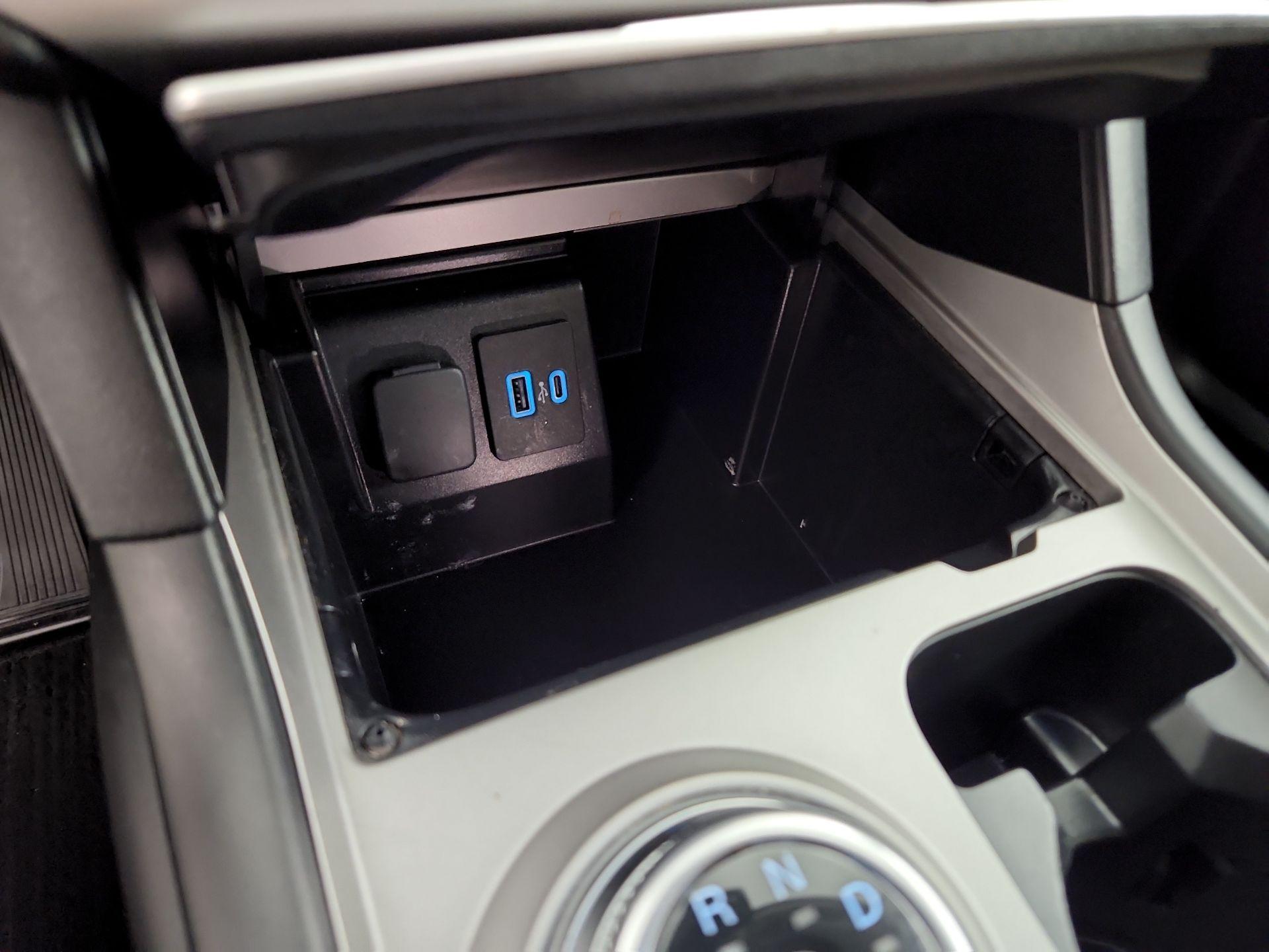 Thumbnail: 2023 Ford Explorer - 18