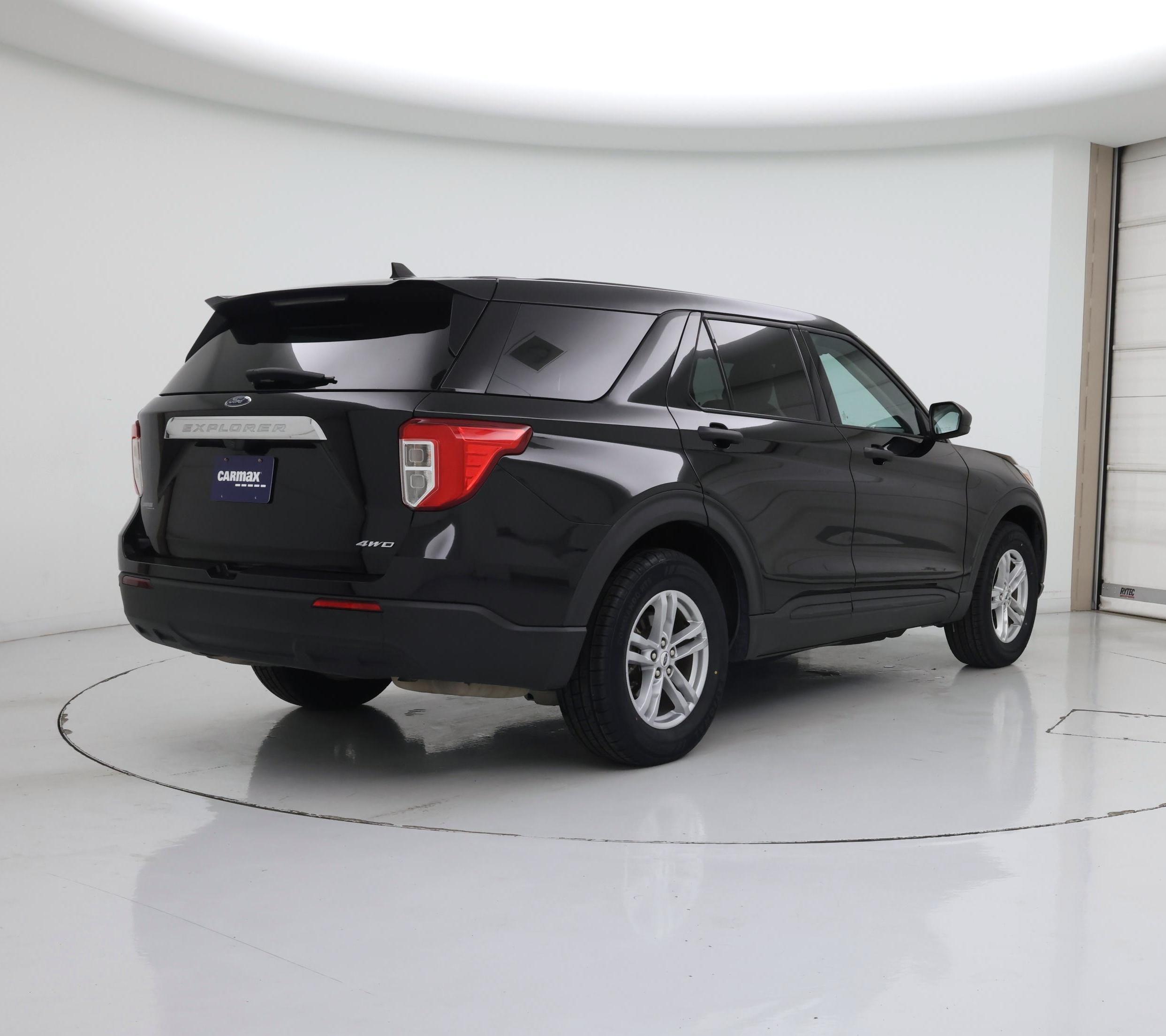 Thumbnail: 2023 Ford Explorer - 8