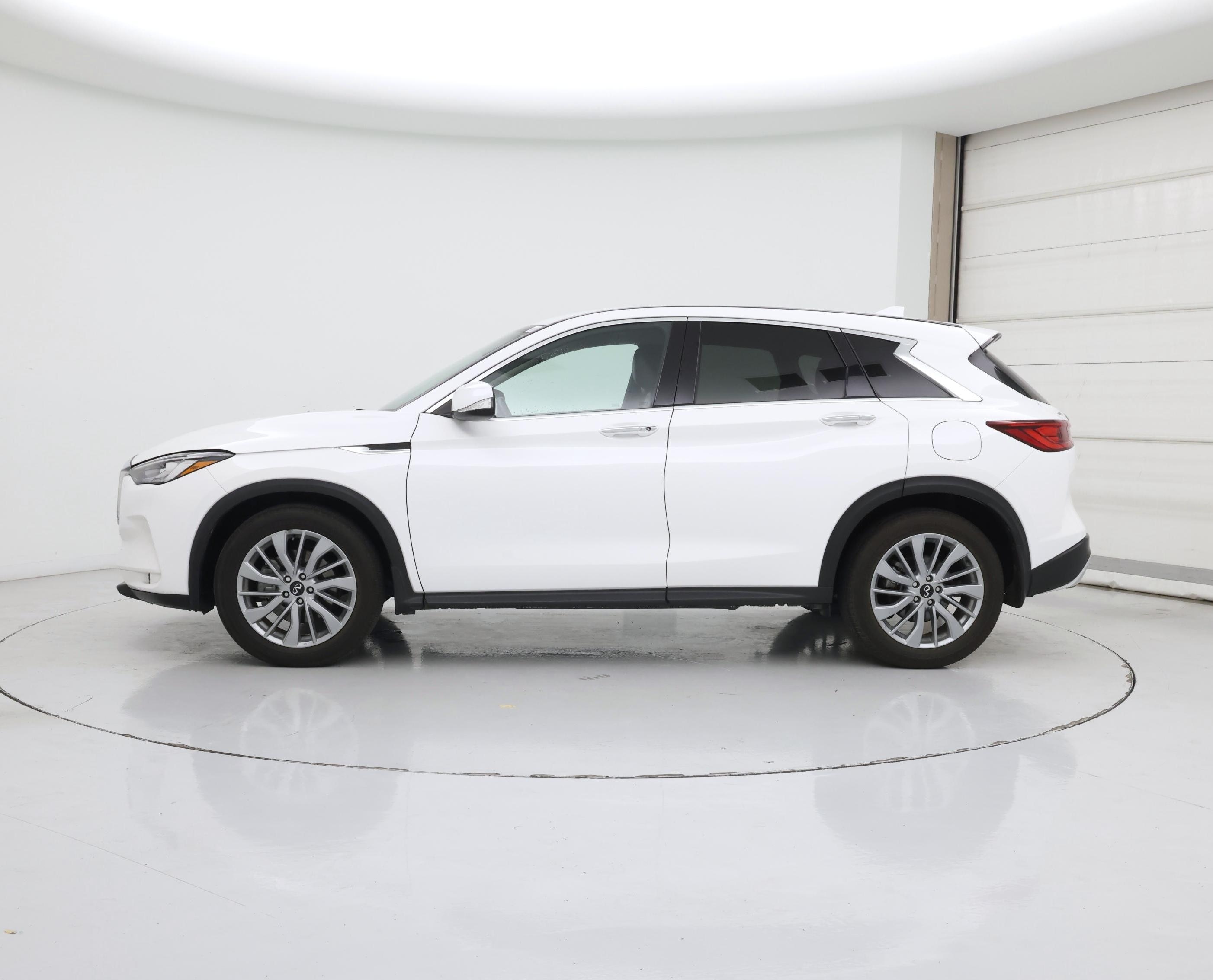 Thumbnail: 2024 INFINITI QX50 - 3