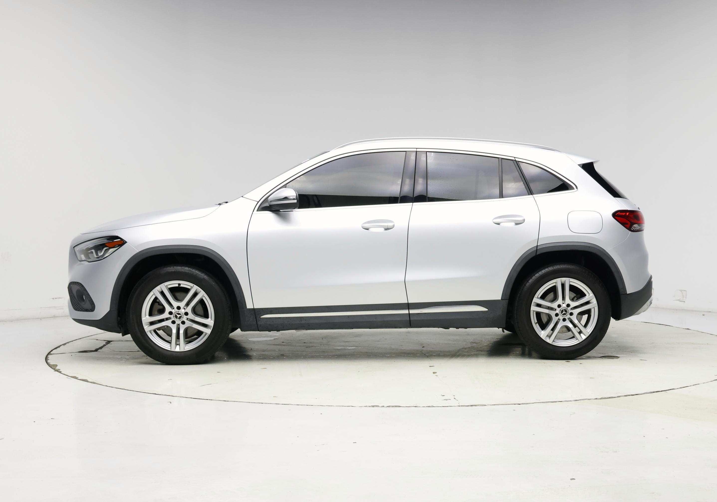 Thumbnail: 2023 Mercedes-Benz GLA - 3