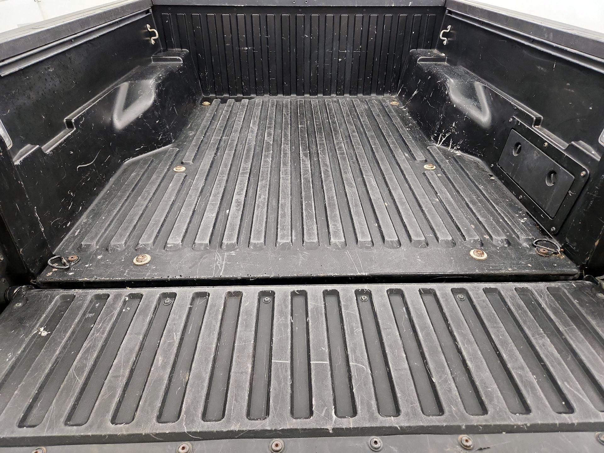 Thumbnail: 2021 Toyota Tacoma - 20