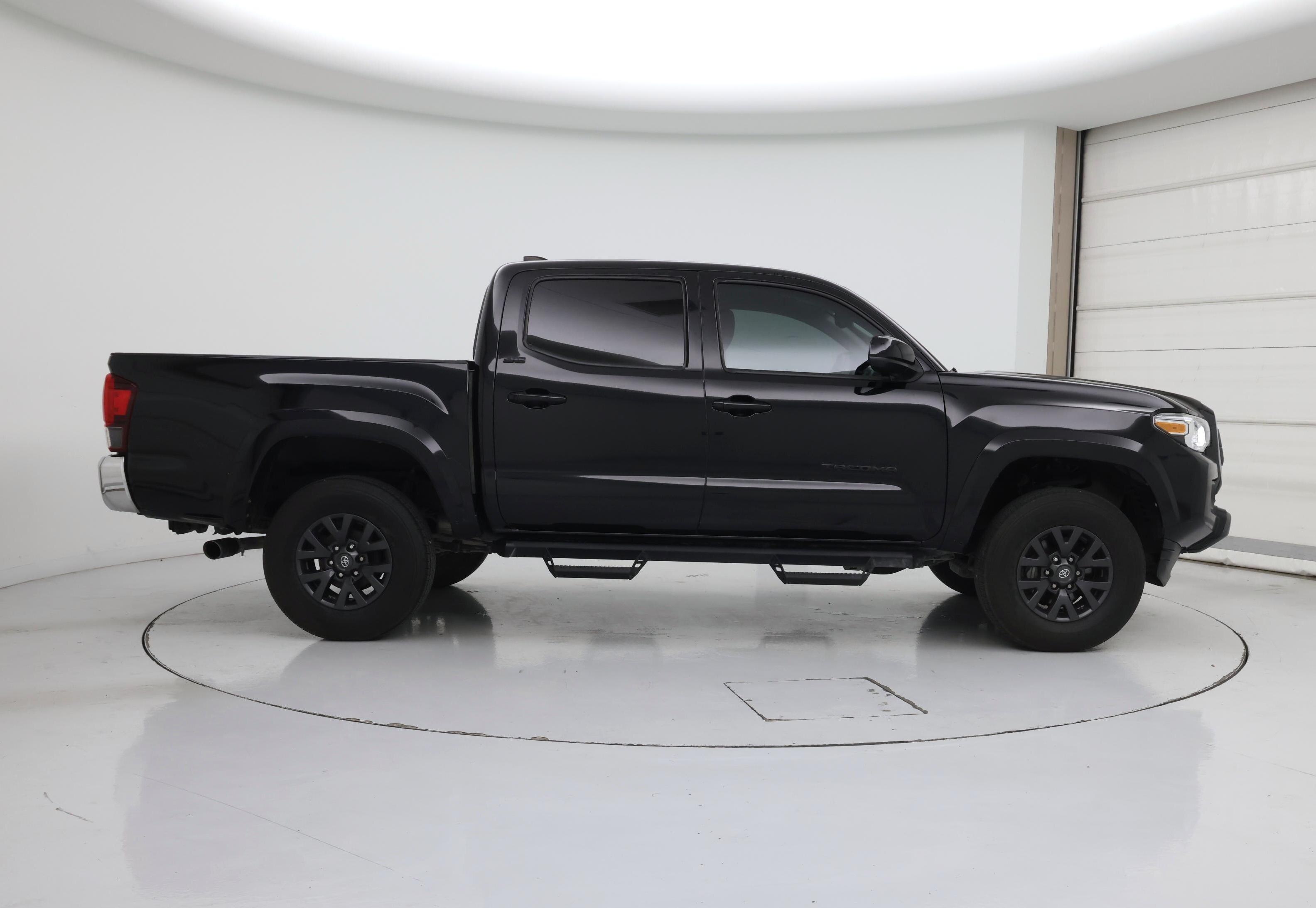 Thumbnail: 2021 Toyota Tacoma - 7