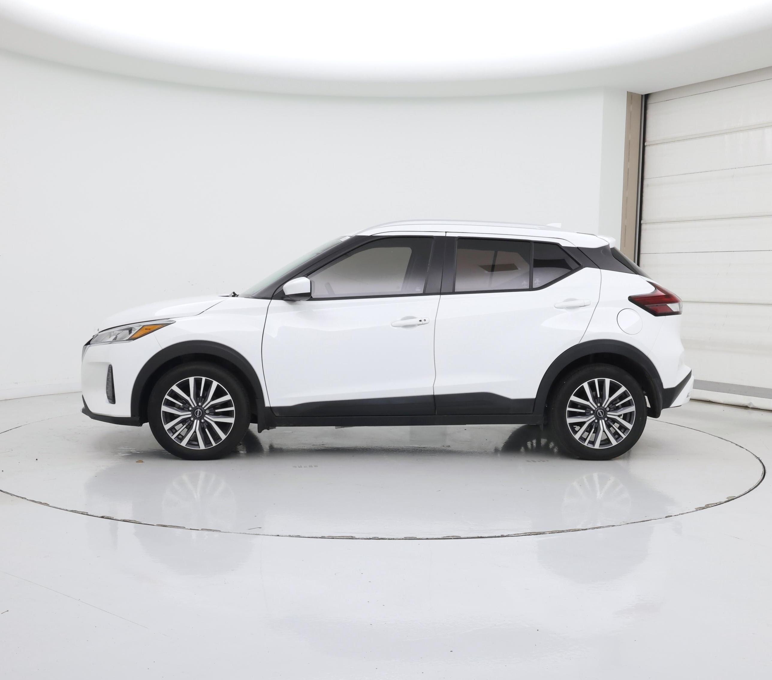 Thumbnail: 2024 Nissan Kicks - 3